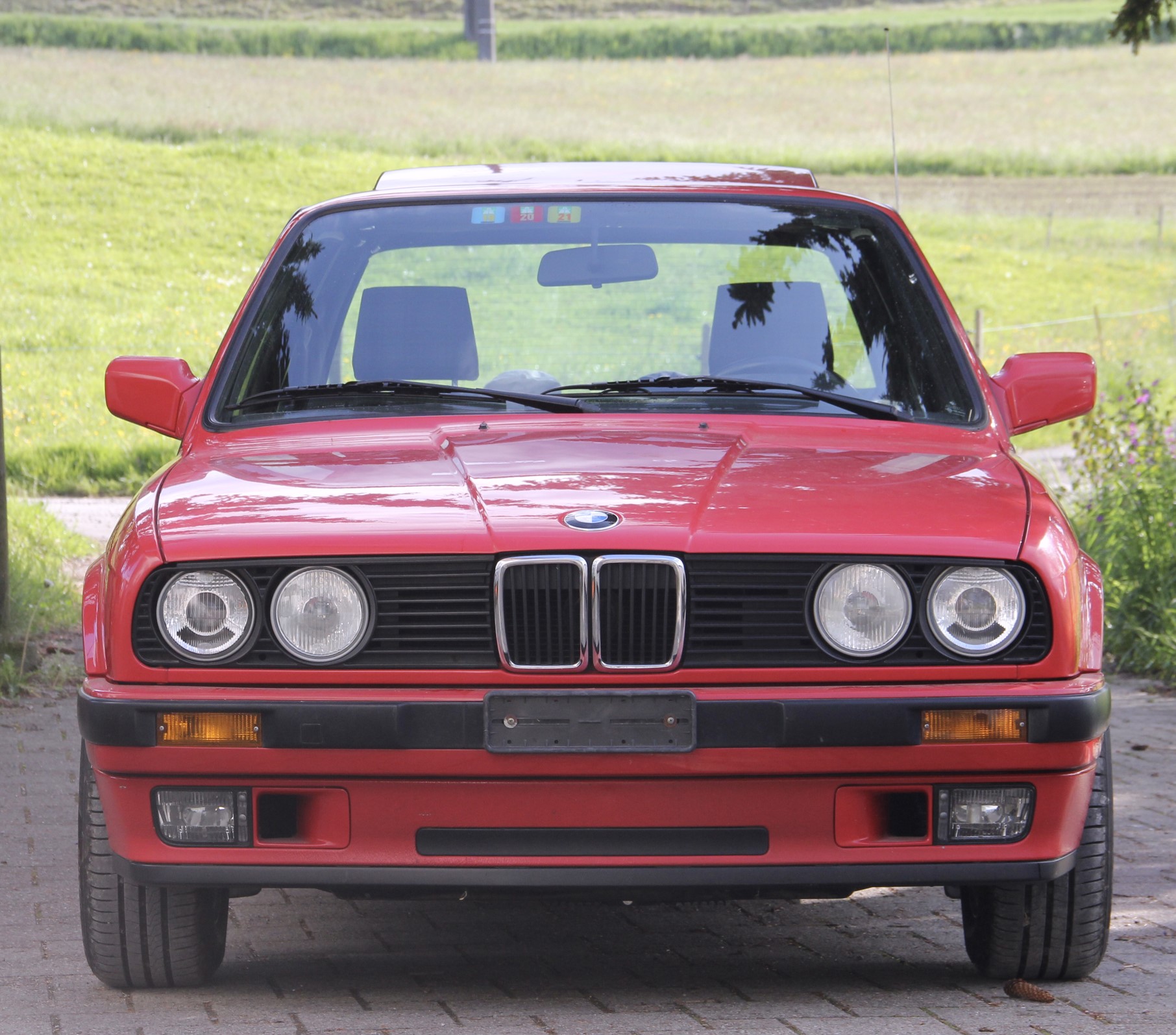 BMW 318iS