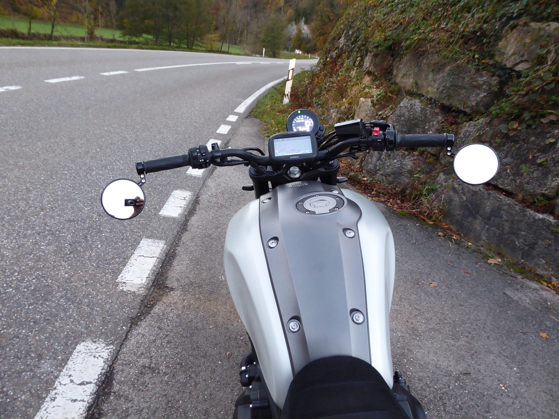 YAMAHA XSR 900-image-5