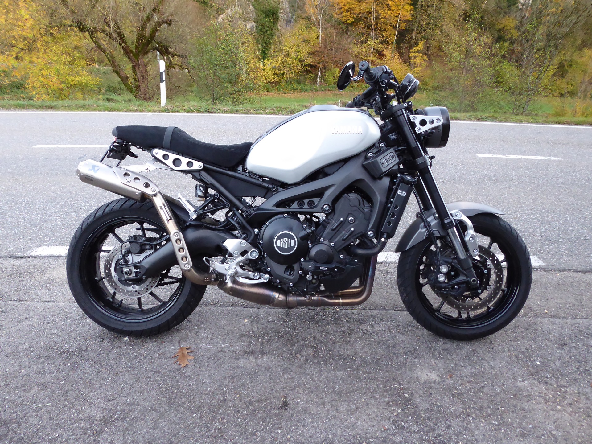 YAMAHA XSR 900-image-0