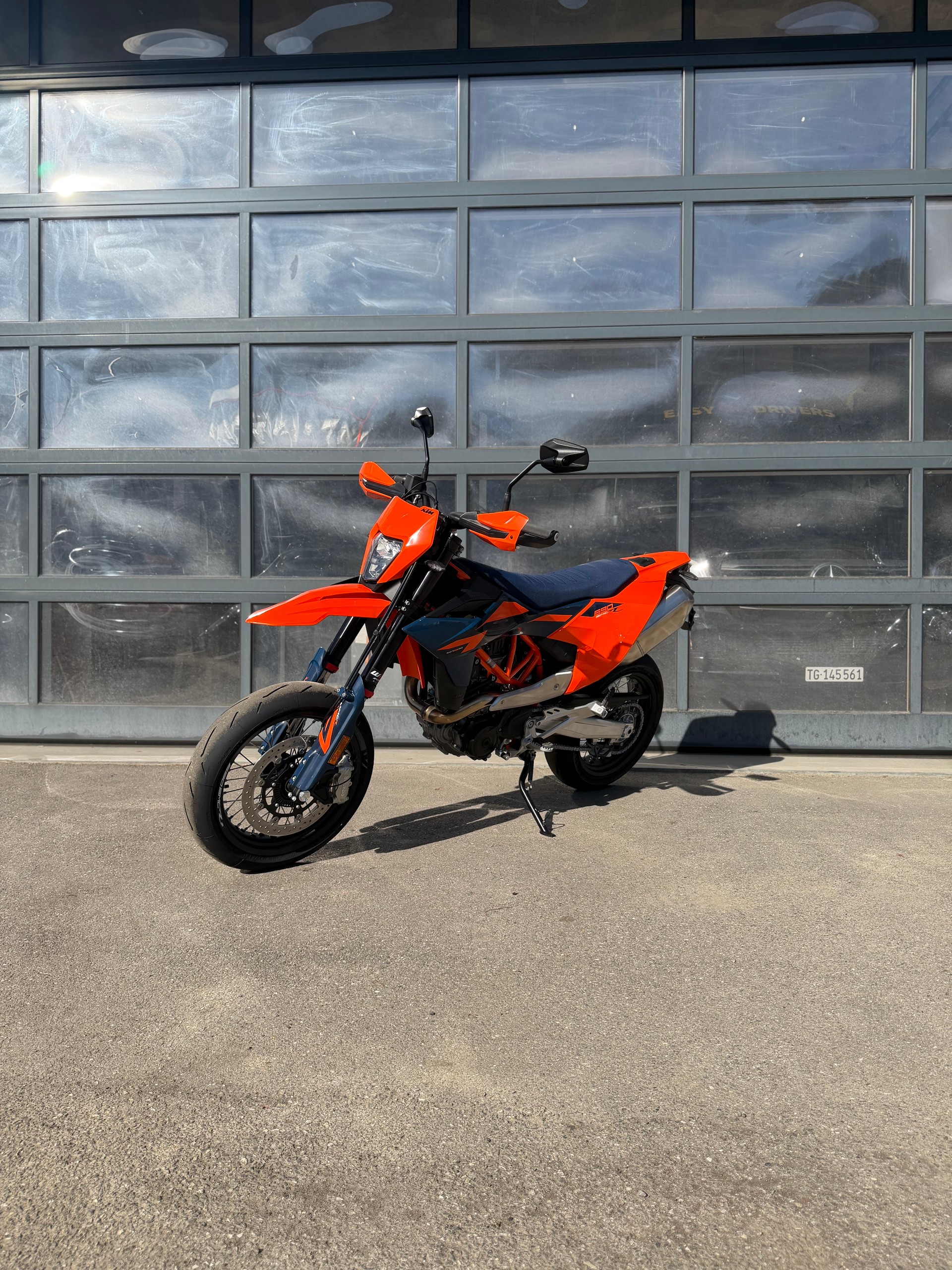 KTM 690 SMC R (35 kW) 2026-image-1