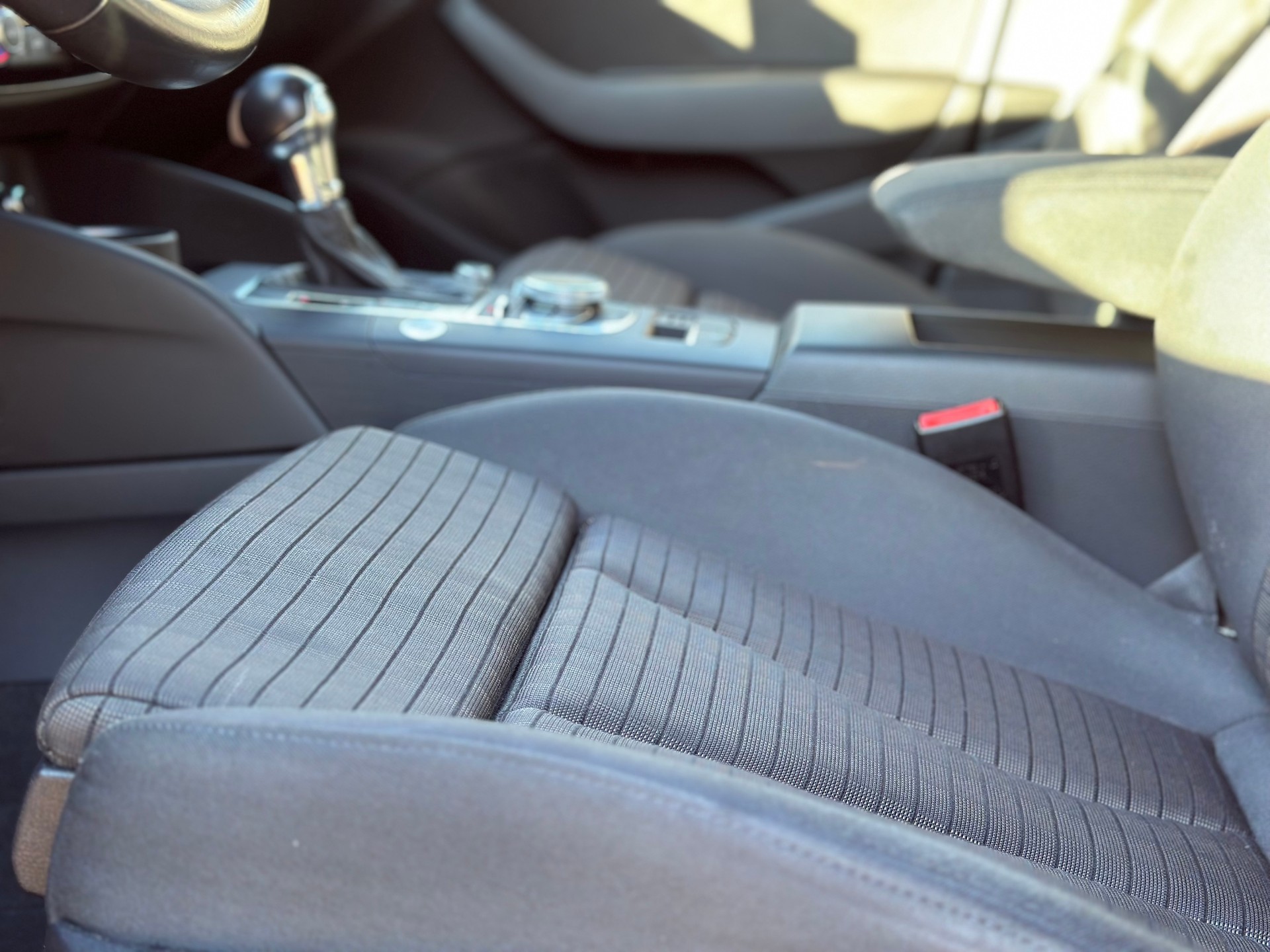 AUDI A3 Sportback 1.4 e-tron Ambition S-tronic-image-15