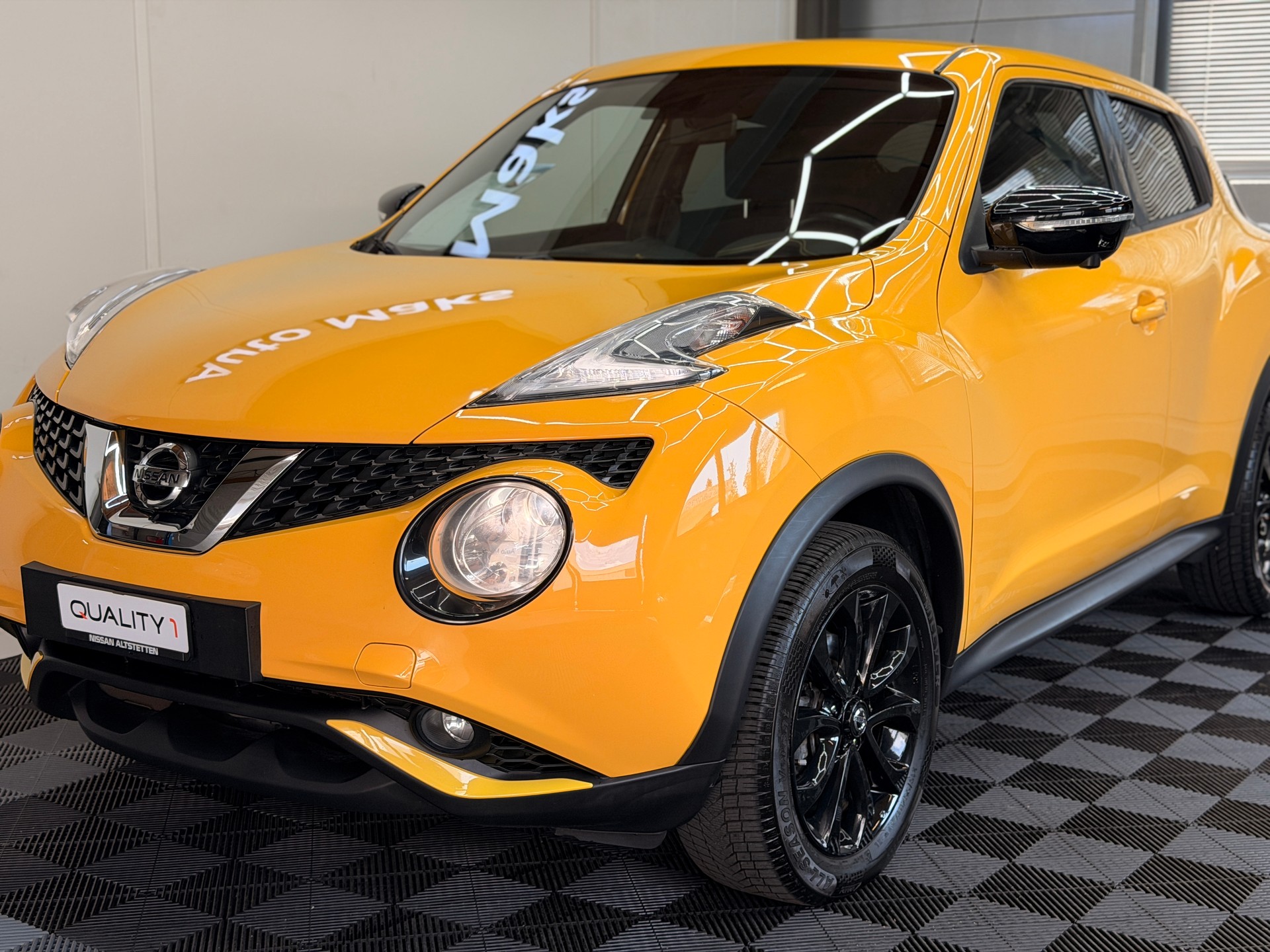 NISSAN Juke 1.6 tekna Xtronic CVT-showroom-element-3