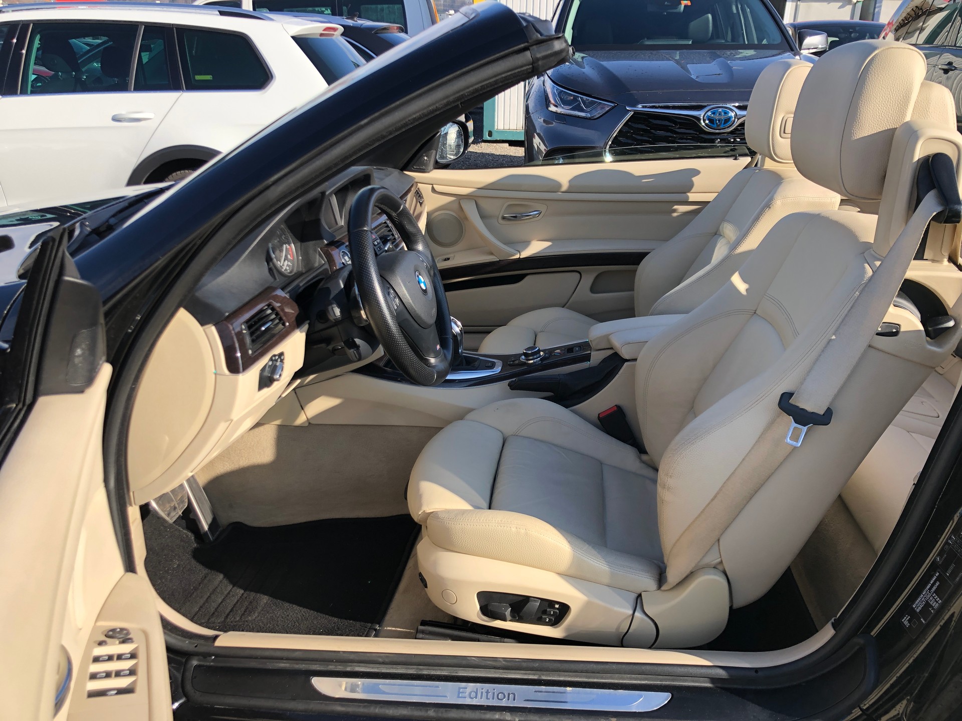 BMW 335i Cabriolet DSG-image-13