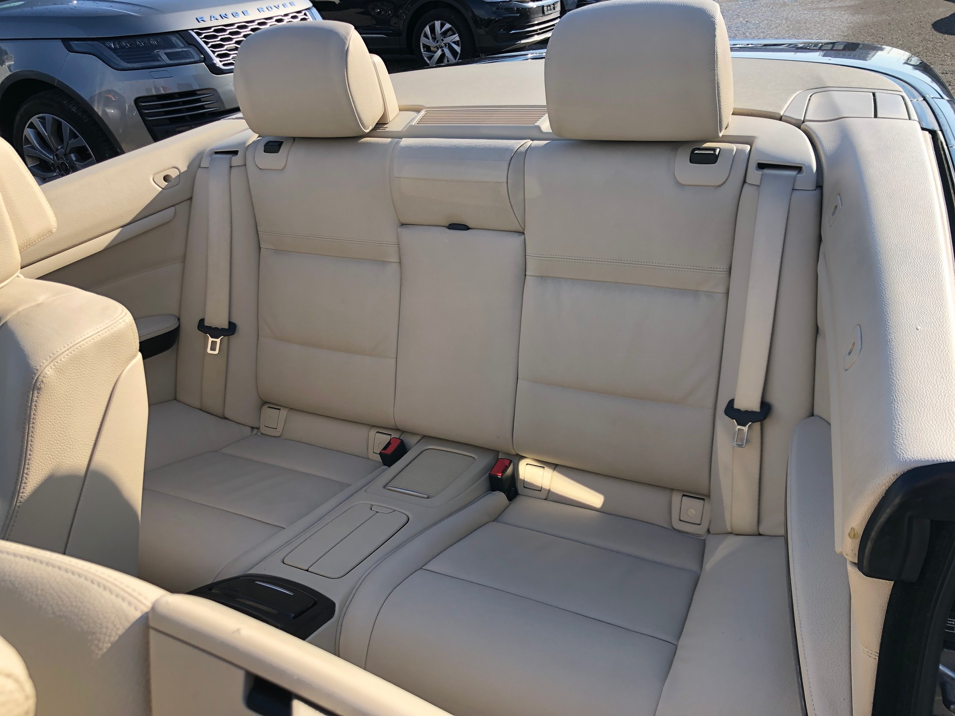 BMW 335i Cabriolet DSG-image-15