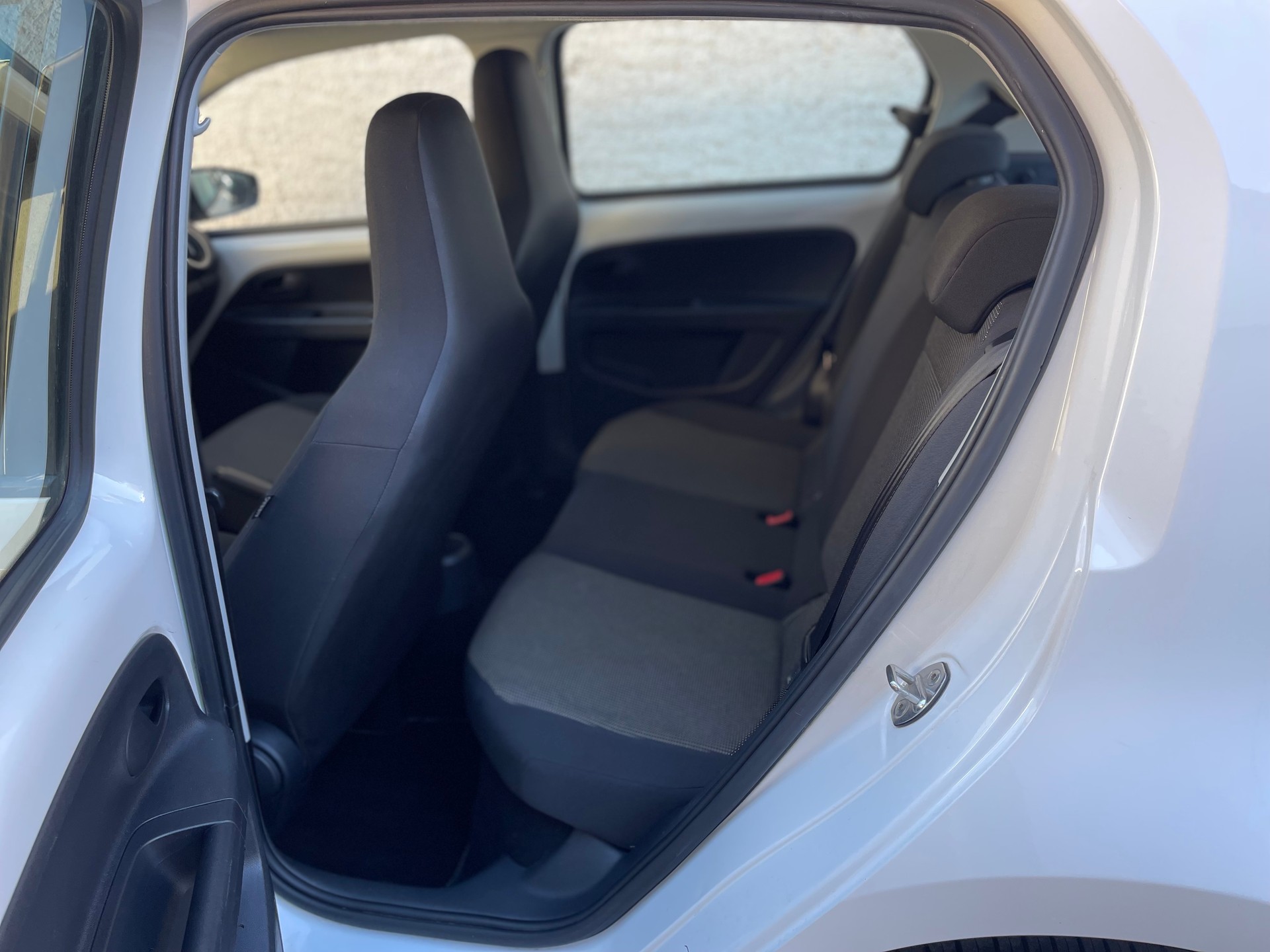 VW Up 1.0 BMT move up-image-12