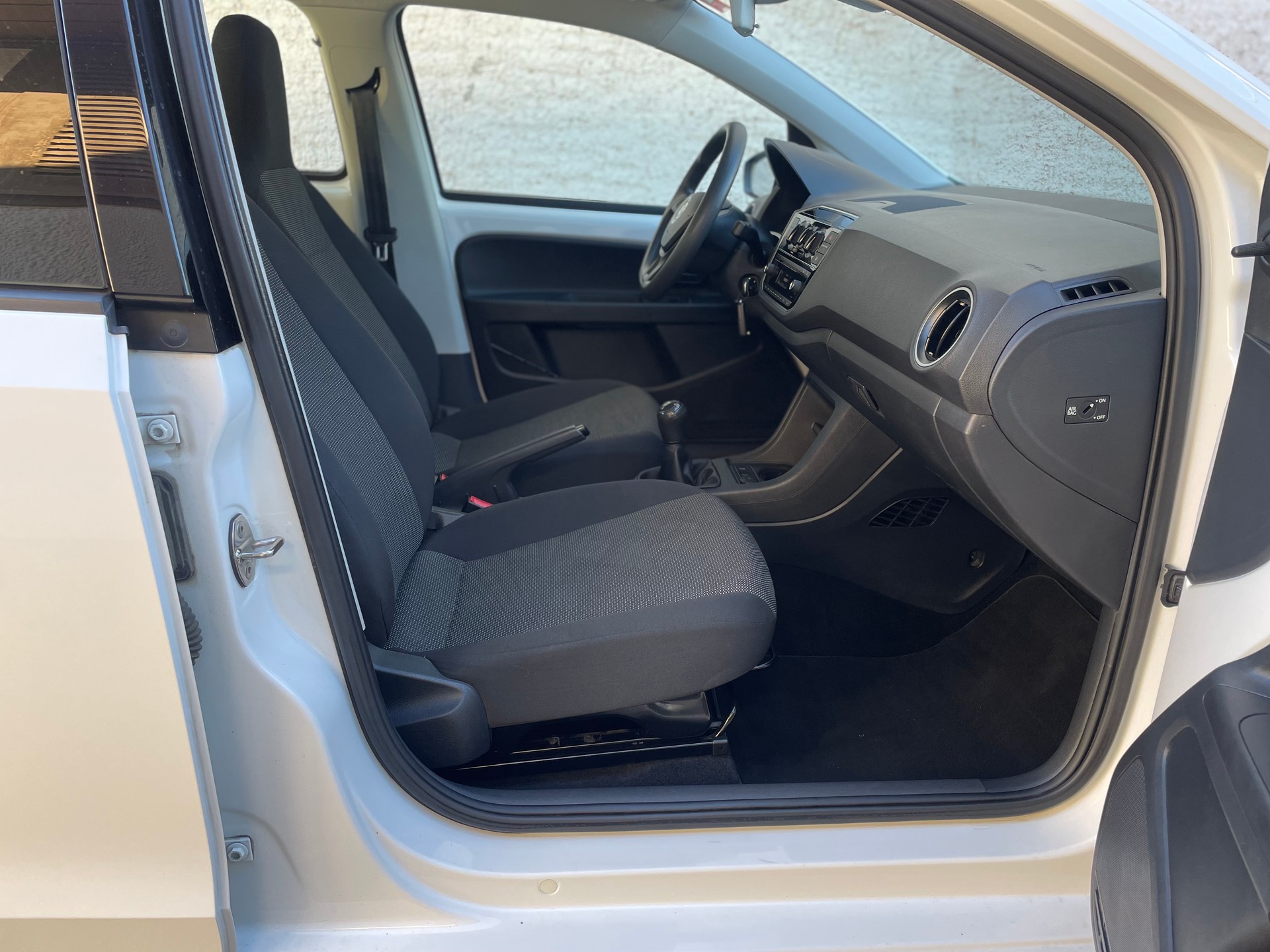 VW Up 1.0 BMT move up-image-13