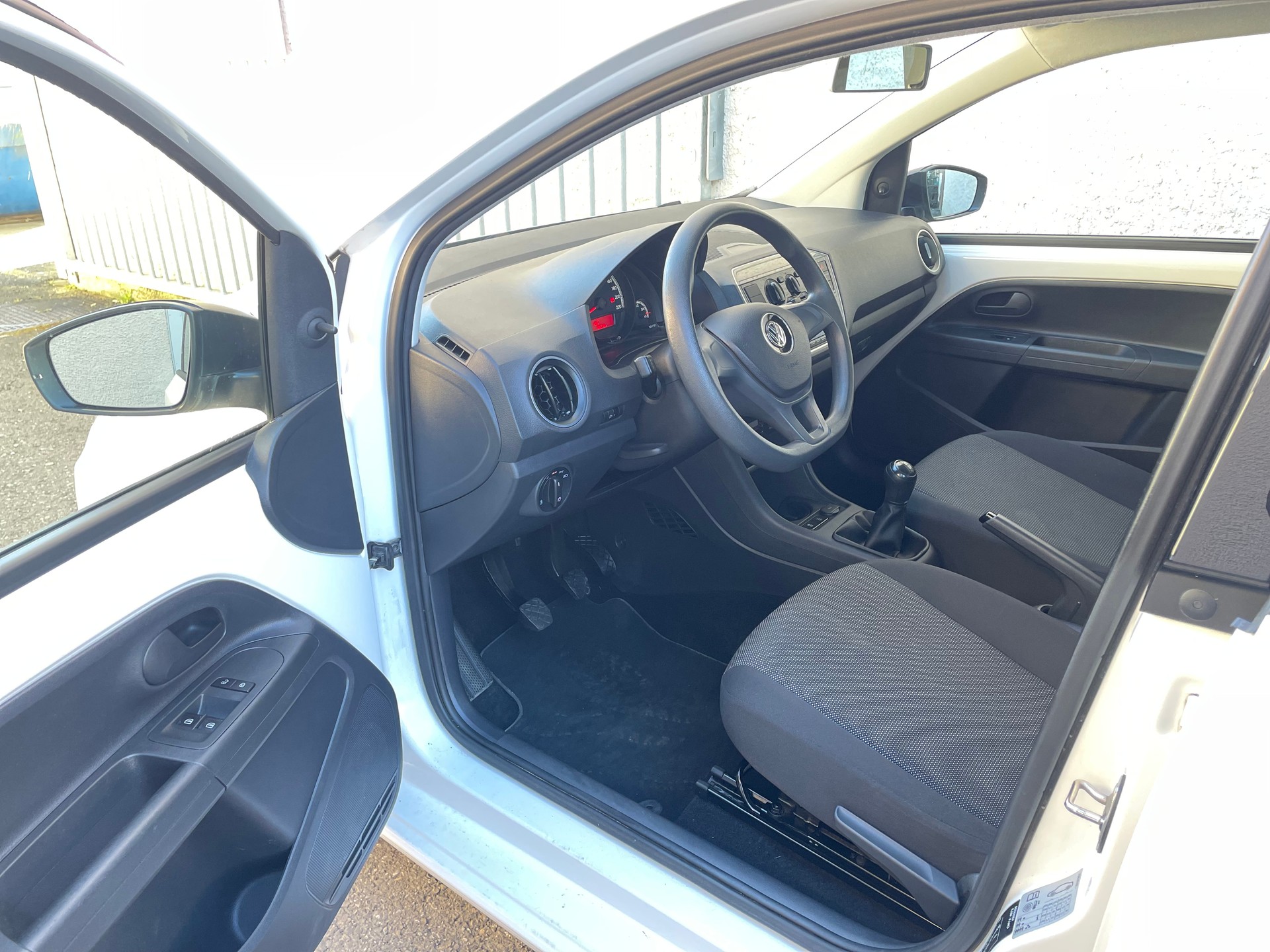 VW Up 1.0 BMT move up-image-10