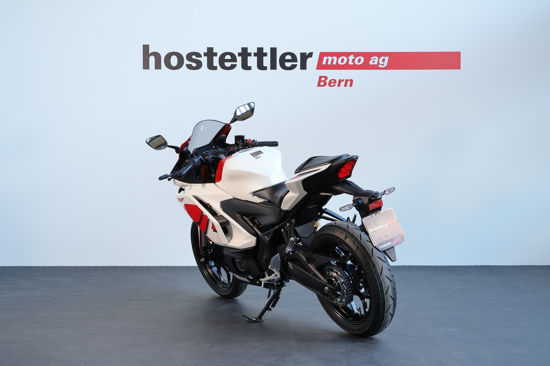 YAMAHA R3 70th Anniversary-image-3