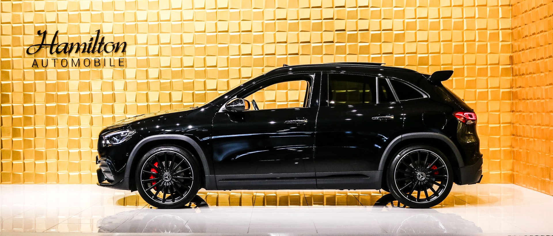 MERCEDES-BENZ GLA 35 AMG 8G-Speedshift DCT 4Matic-image-4