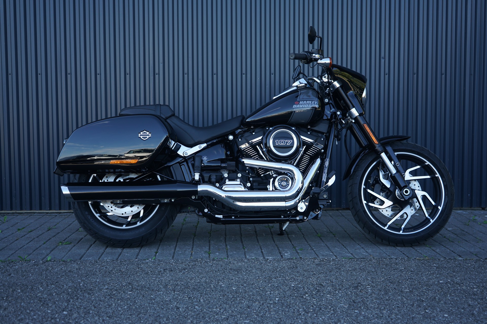 HARLEY-DAVIDSON FLSB Sport Glide Deluxe 107-image-0