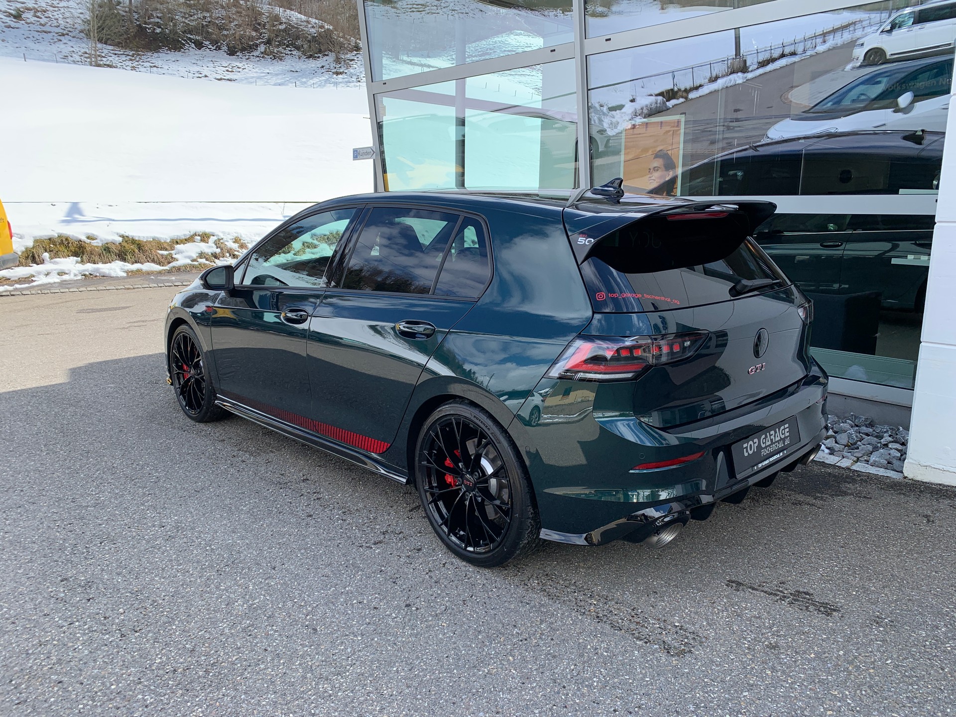 VW Golf 2.0 TSI GTI Edition 50 DSG-image-4