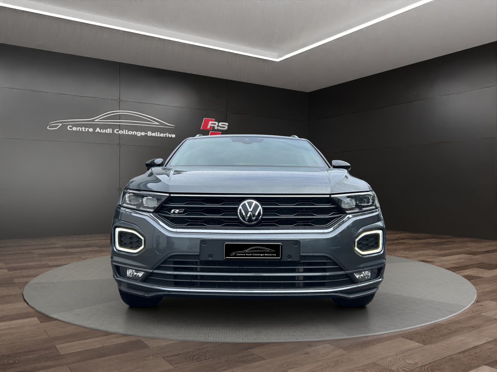 VW T-Roc 2.0 TSI Sport Selection DSG 4Motion-showroom-element-1
