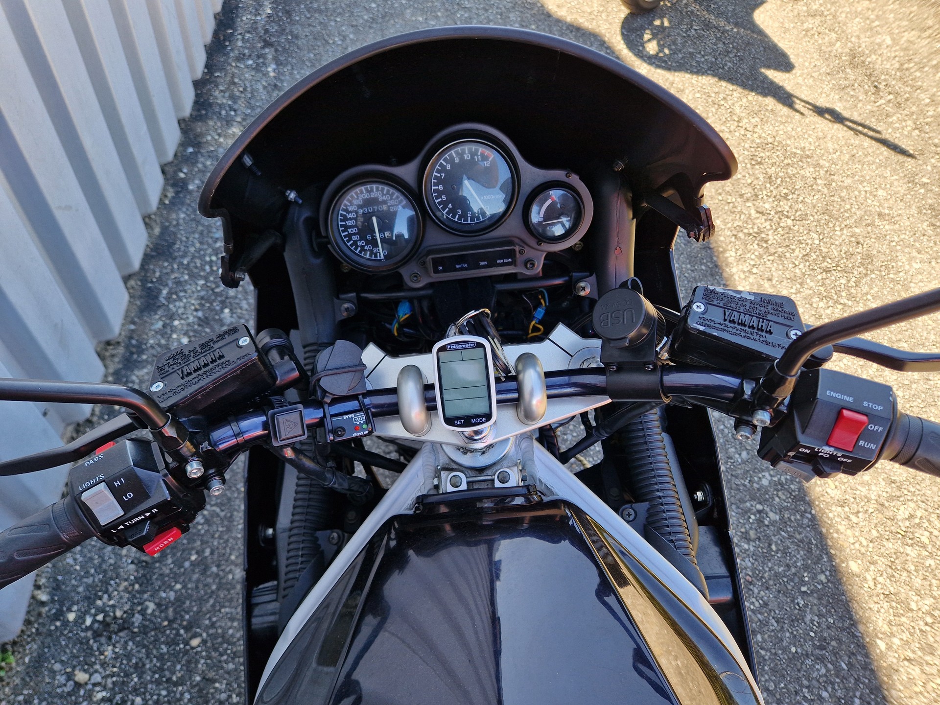 YAMAHA FZR 1000 KUNDENAUFTRAG-image-7