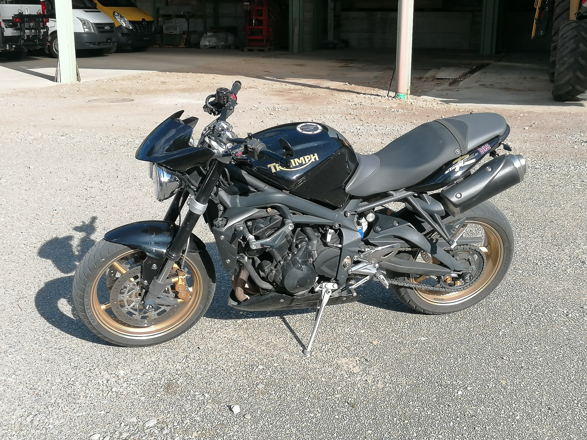TRIUMPH Street Triple R 675-image-1