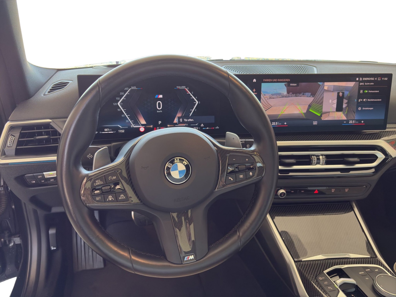 BMW M330d xDrive SAG Touring M-Sport Pro Individual-image-11