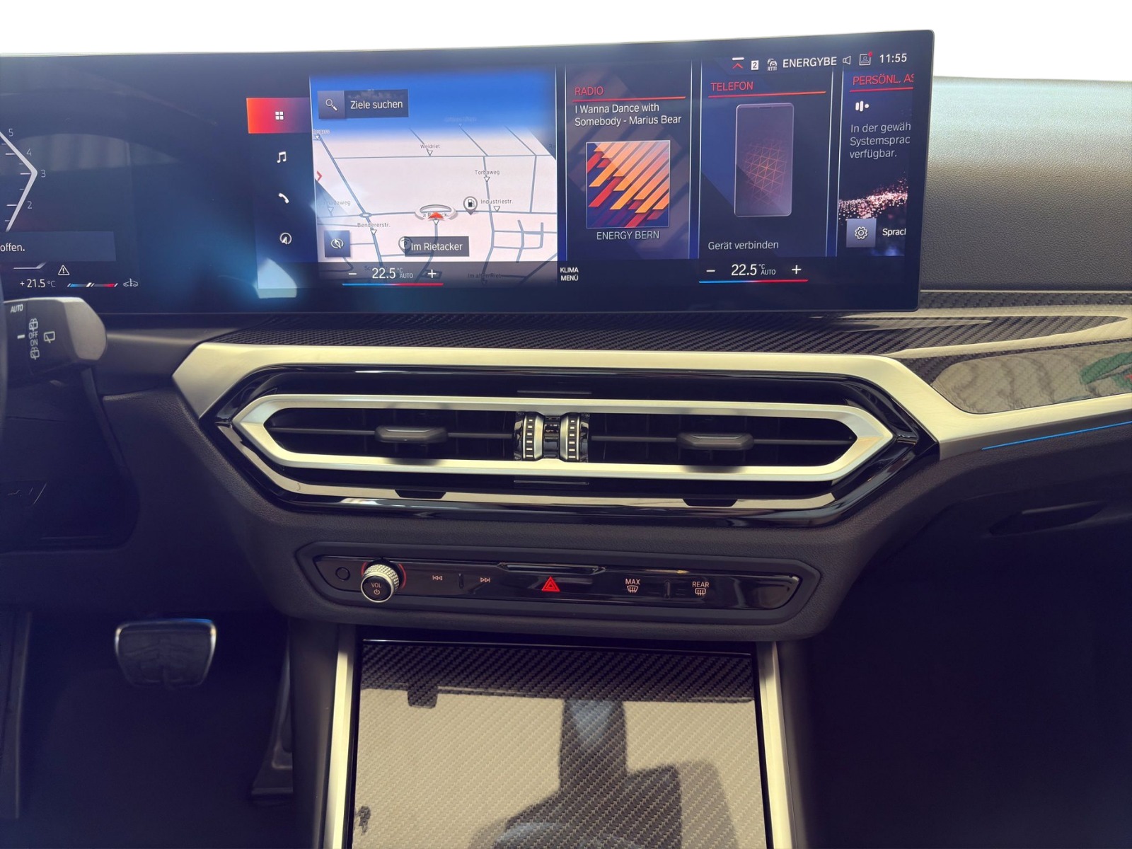 BMW M330d xDrive SAG Touring M-Sport Pro Individual-image-15