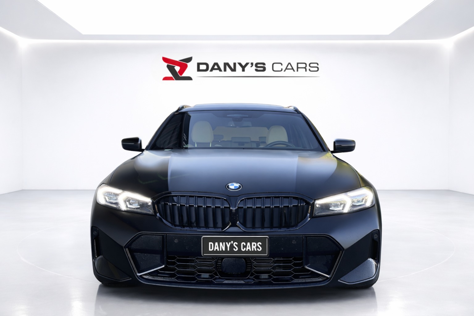 BMW M330d xDrive SAG Touring M-Sport Pro Individual-showroom-element-1