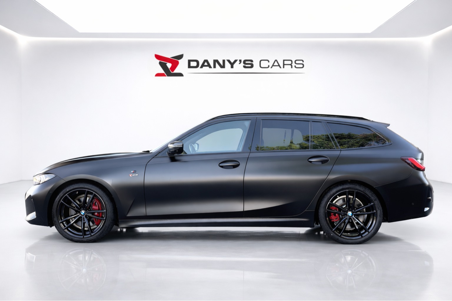 BMW M330d xDrive SAG Touring M-Sport Pro Individual-image-7