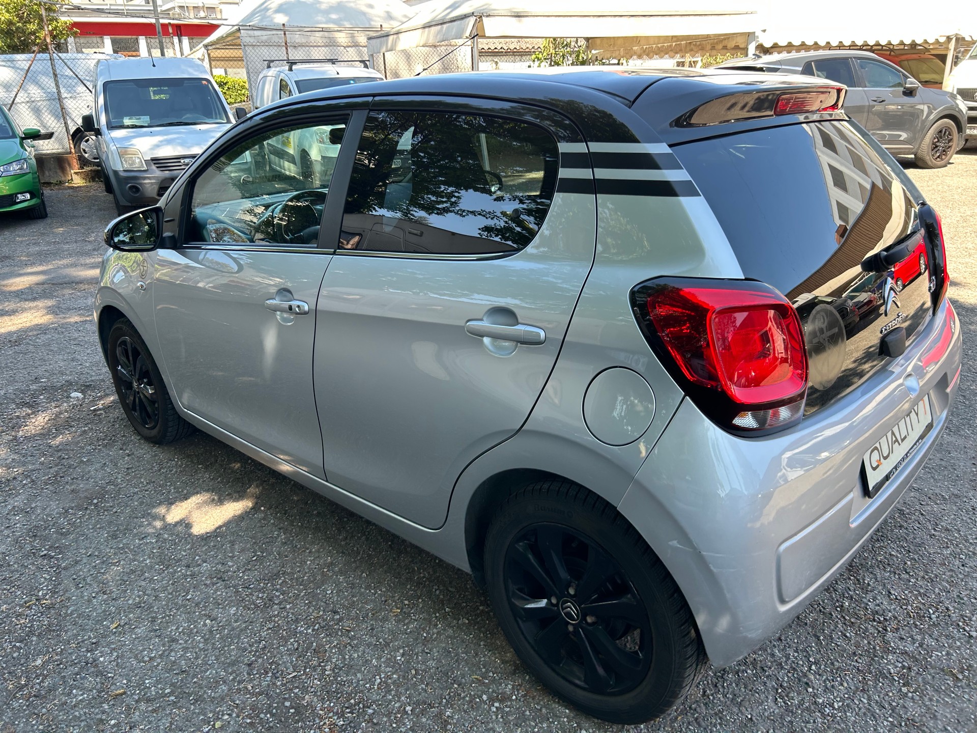 CITROEN C1 1.0 VTi ETG5 Shine Edition-image-4