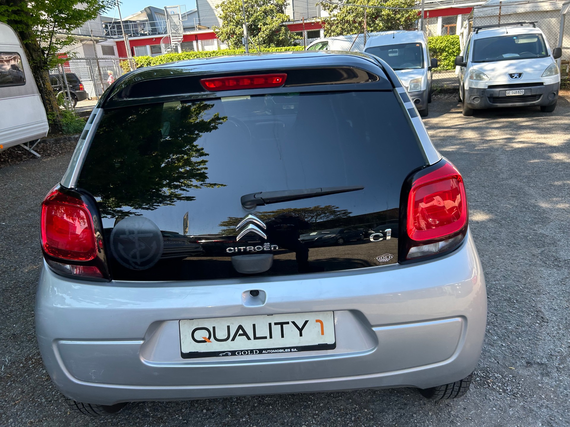 CITROEN C1 1.0 VTi ETG5 Shine Edition-image-5