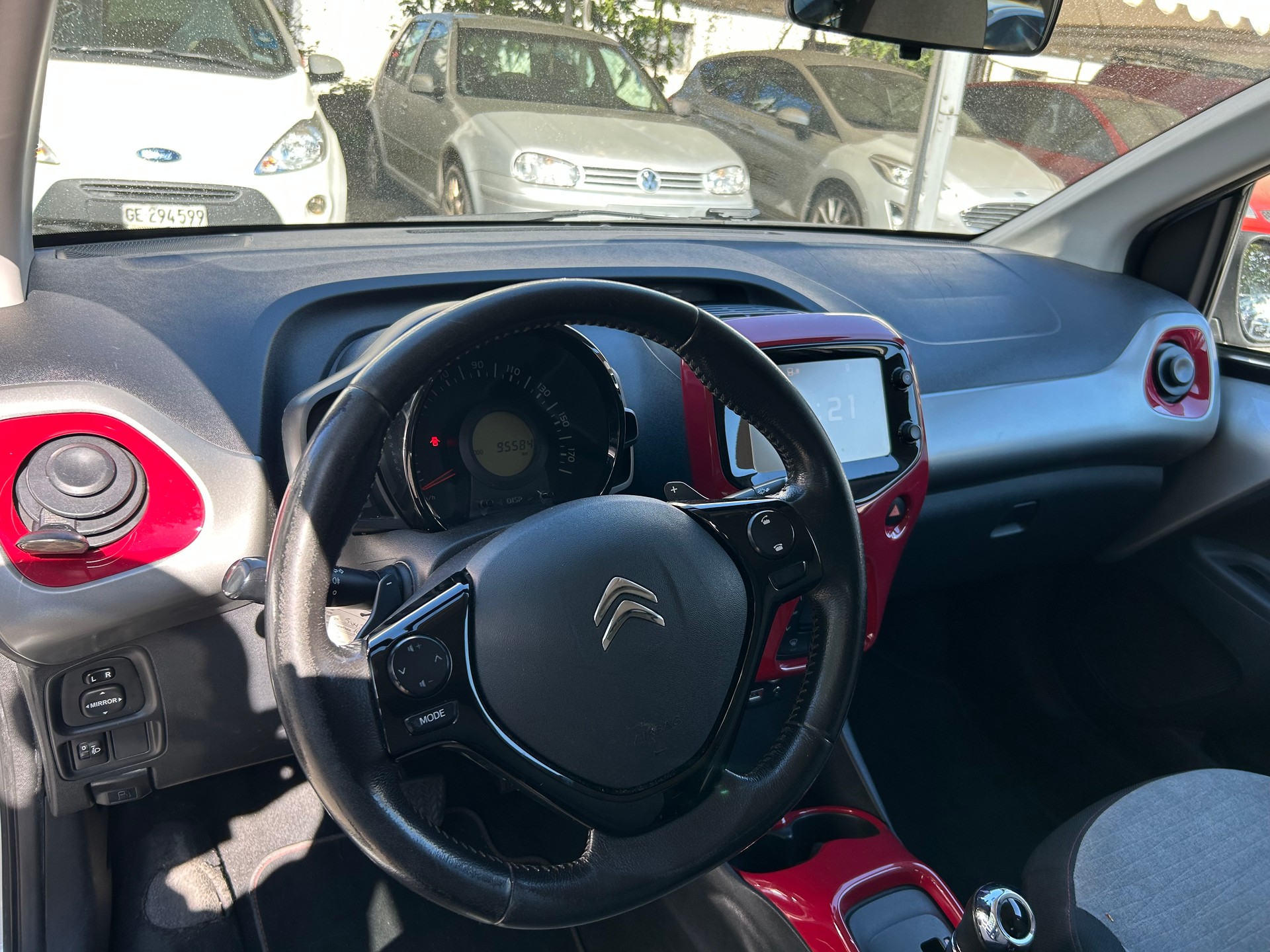 CITROEN C1 1.0 VTi ETG5 Shine Edition-image-11