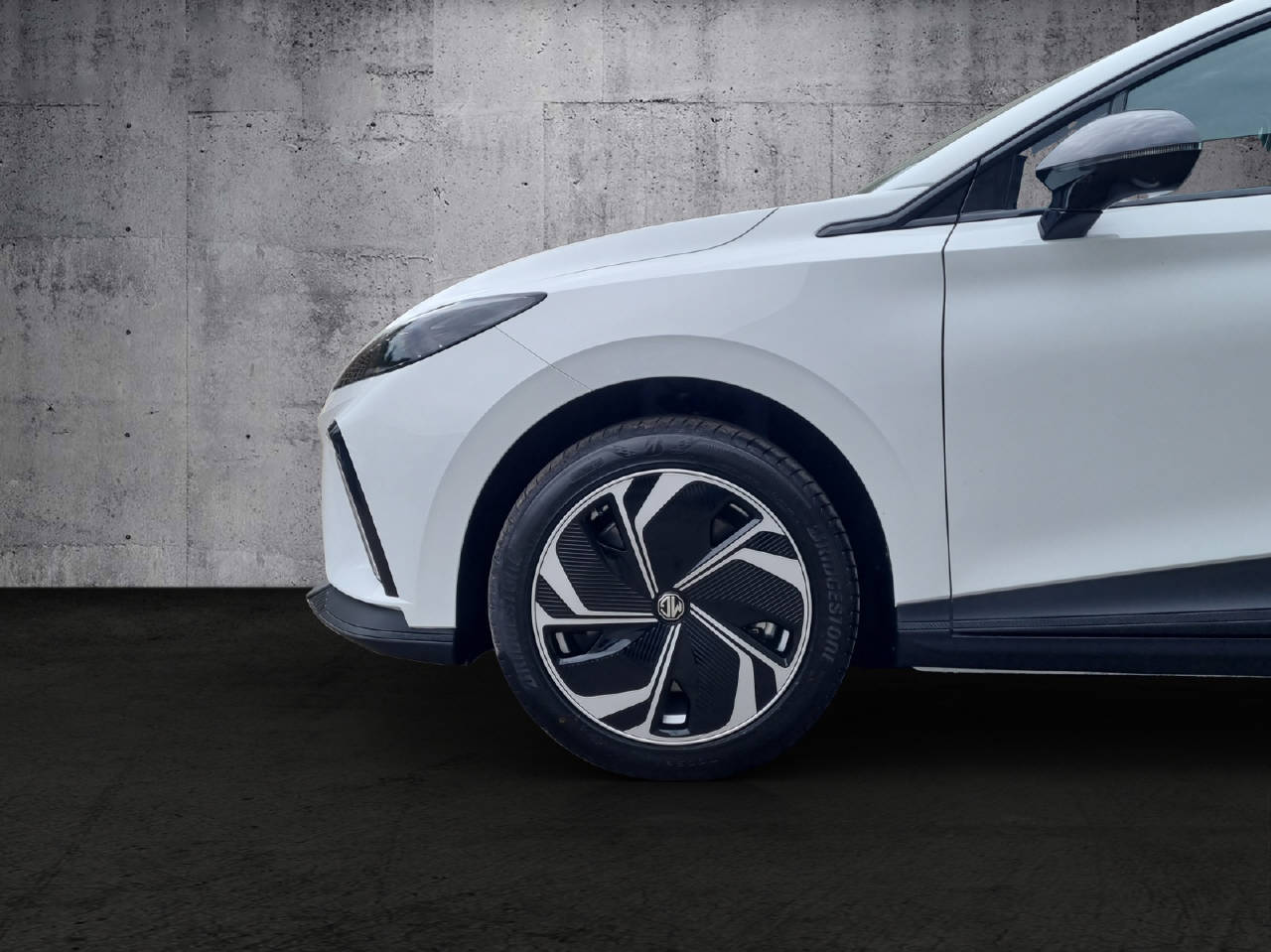 MG 4 64kWh Premium-image-9