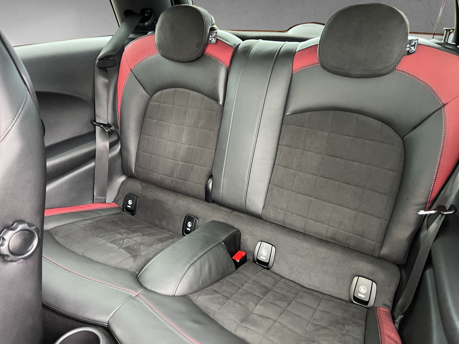 MINI Cooper S Steptronic-image-9