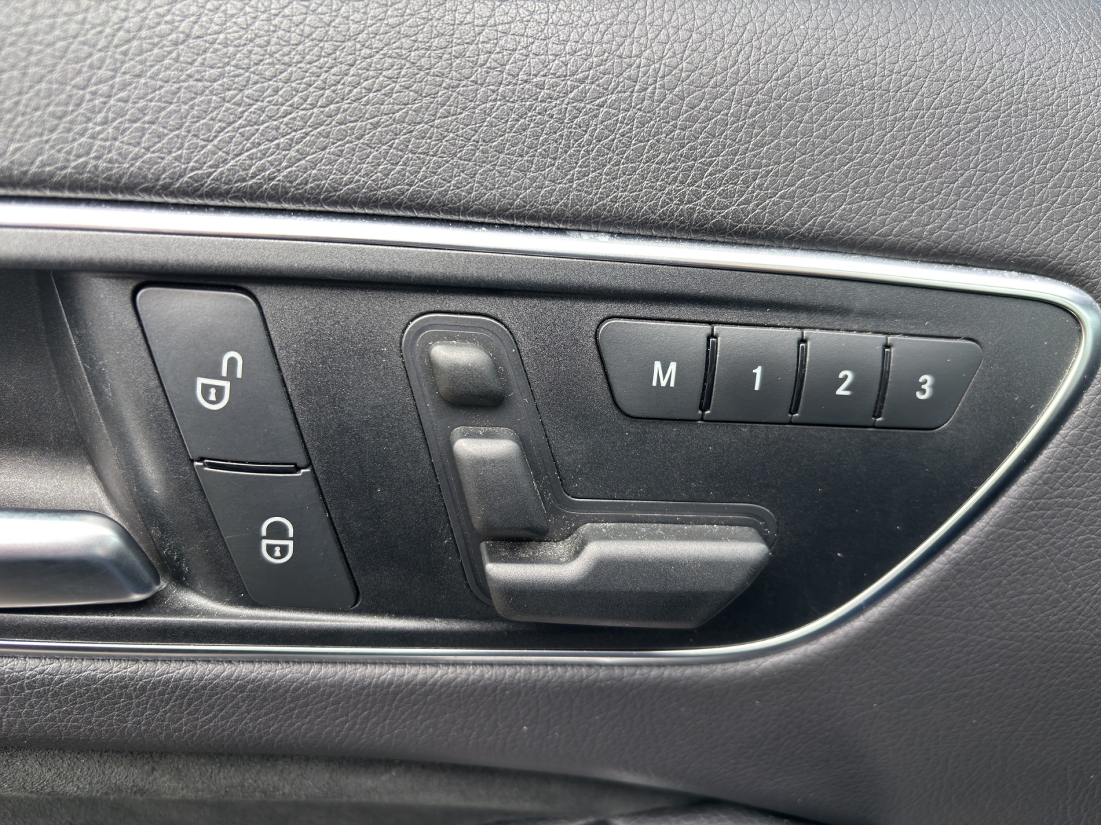 MERCEDES-BENZ A 250 Sport 7G-DCT-image-9