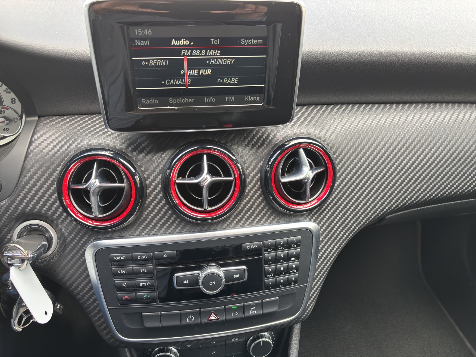 MERCEDES-BENZ A 250 Sport 7G-DCT-image-11