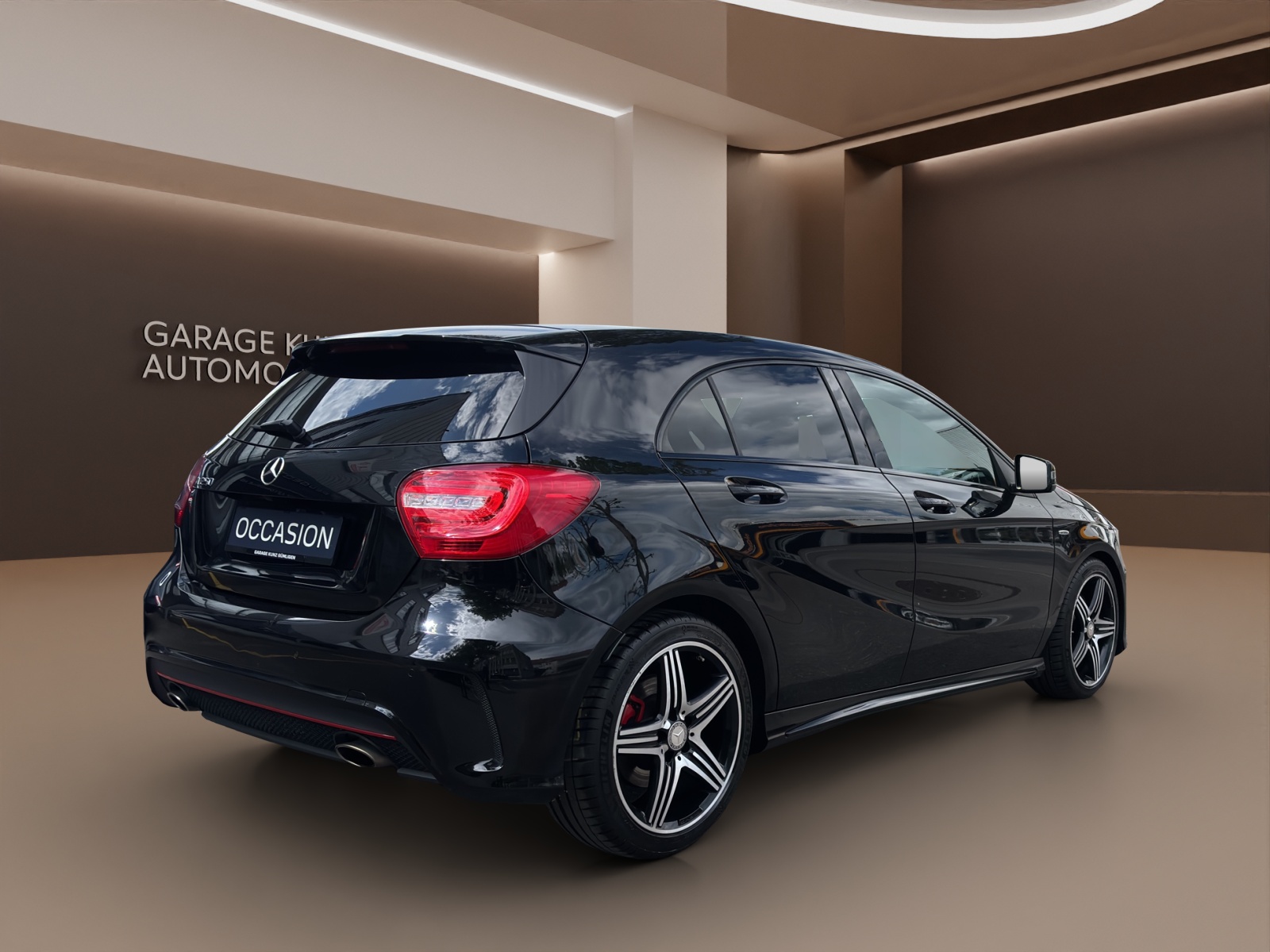 MERCEDES-BENZ A 250 Sport 7G-DCT-showroom-element-3