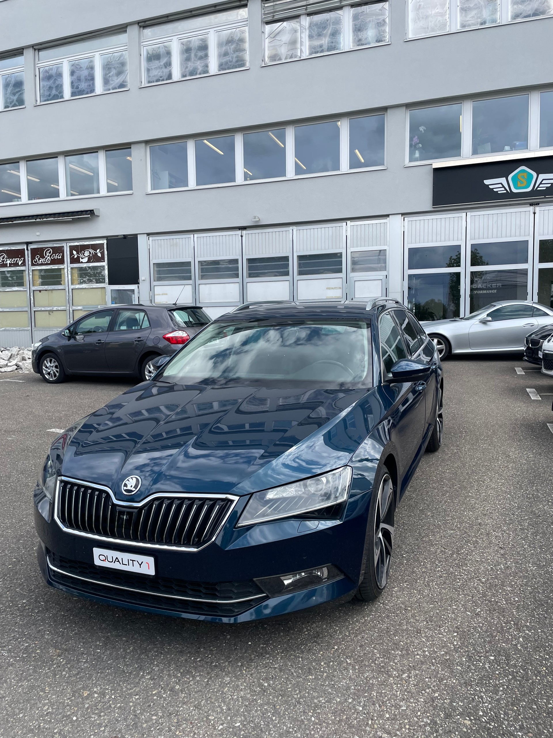 SKODA Superb Combi 2.0 TDi Sport Line 4x4 DSG-showroom-element-2