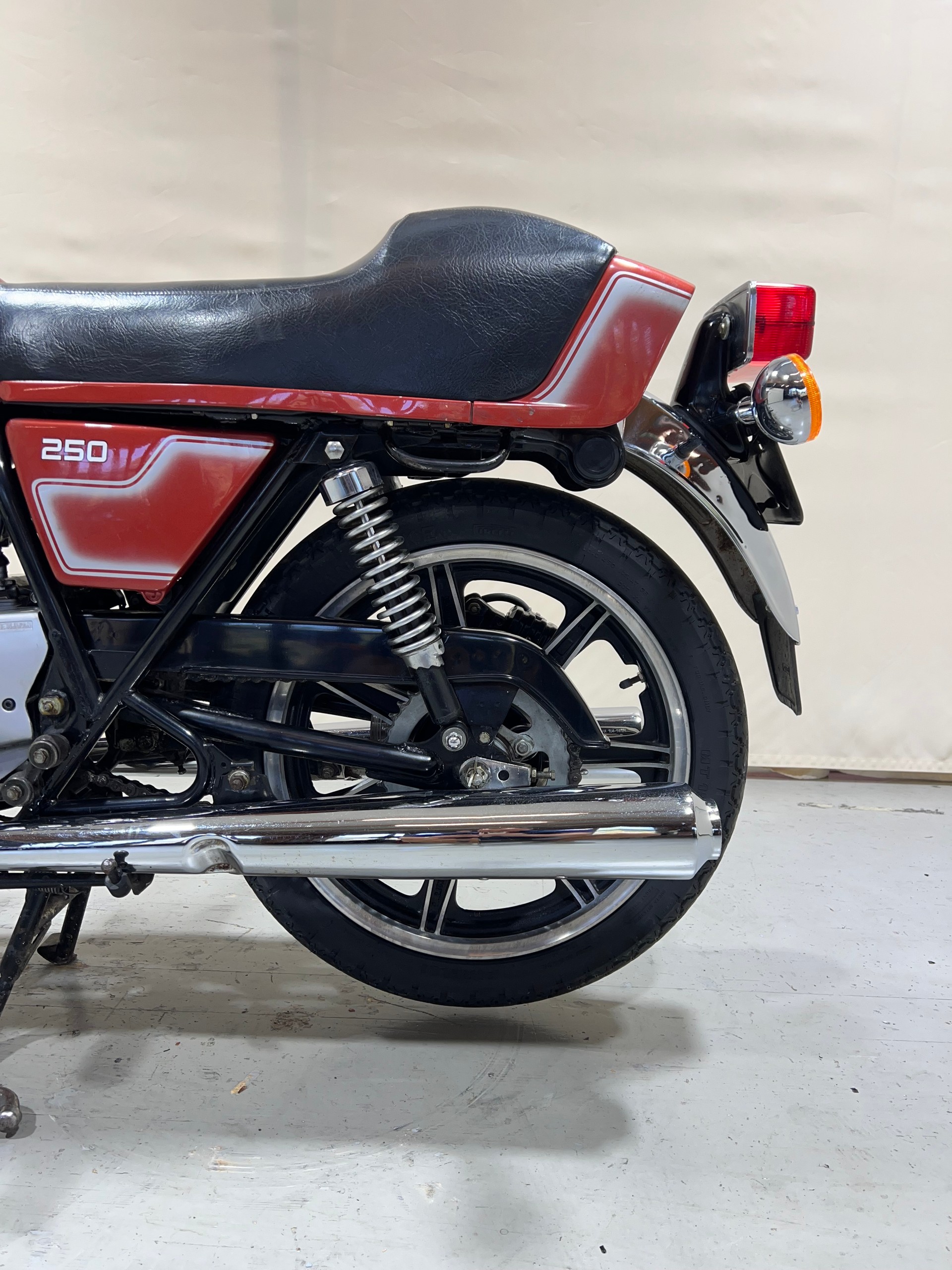 YAMAHA 1 U 5-image-7
