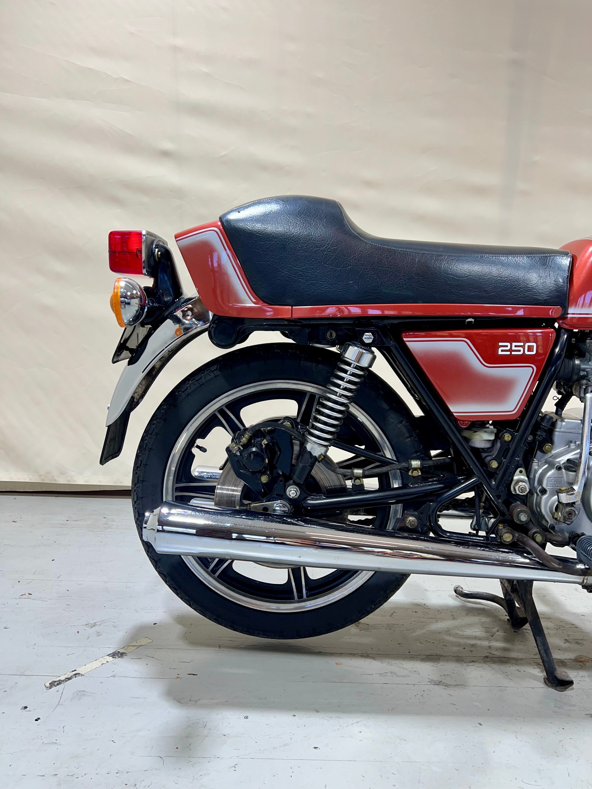 YAMAHA 1 U 5-image-3