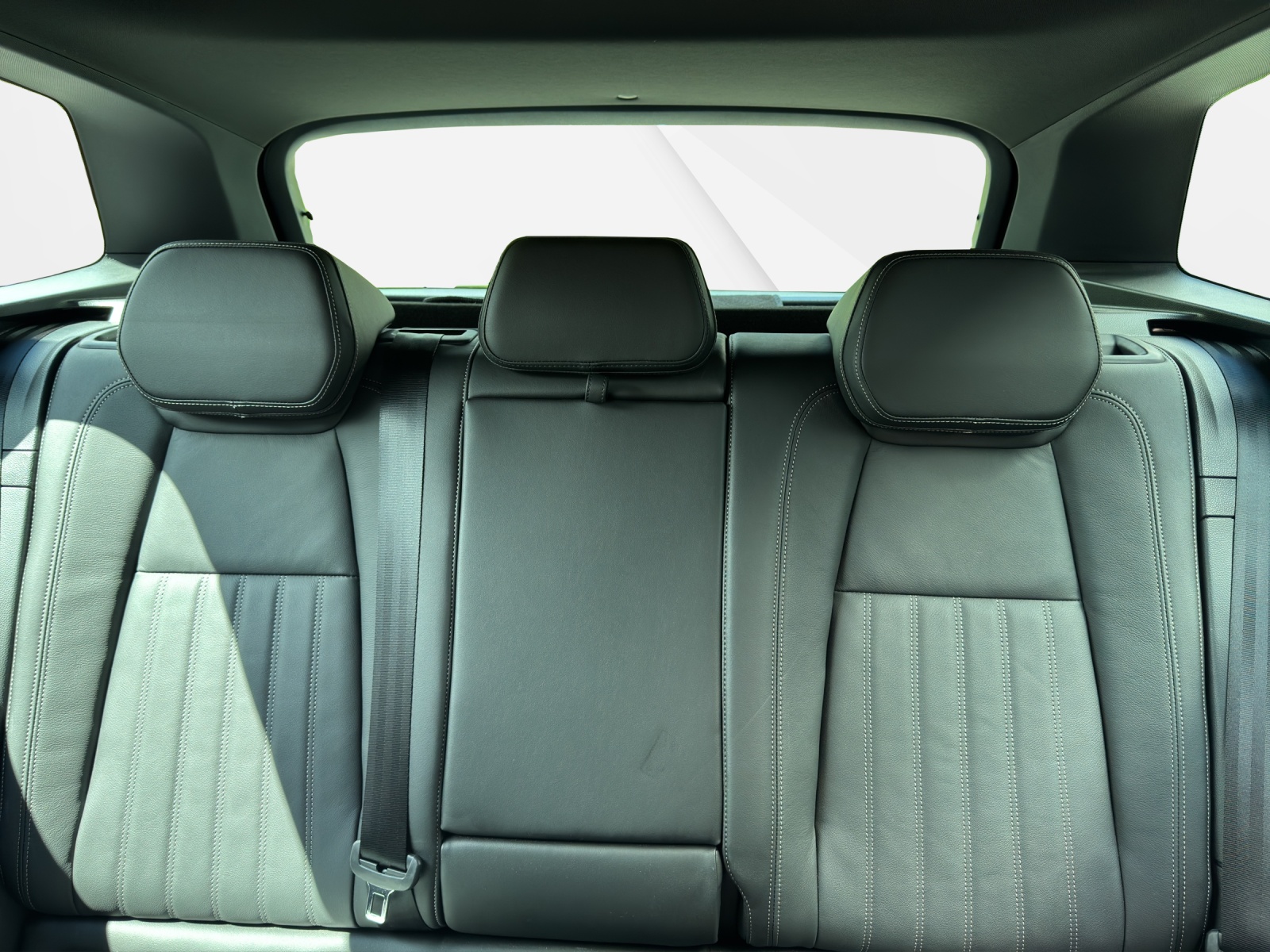 SKODA Karoq 2.0 TSI SportLine 4x4 DSG-image-12