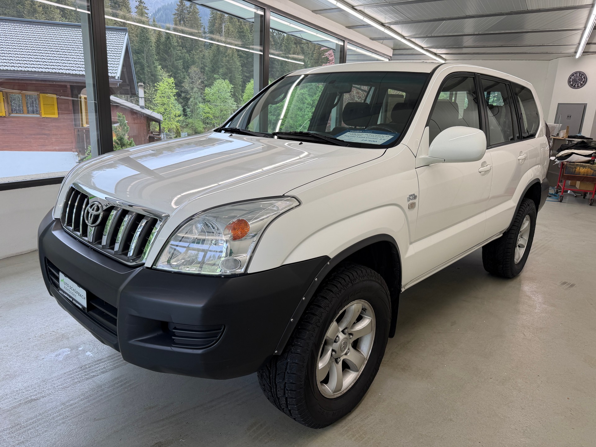 TOYOTA Land Cruiser 3.0 TD Linea Terra-image-8