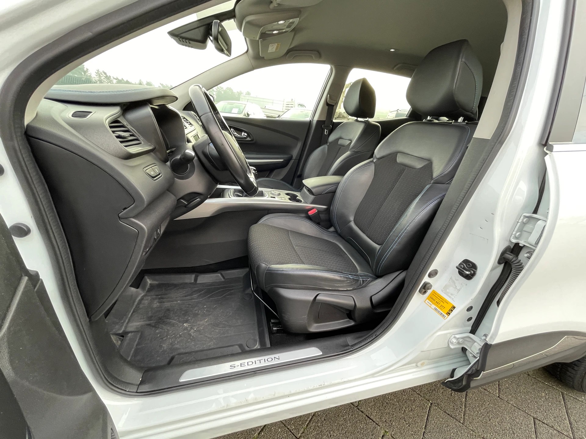 RENAULT Kadjar 1.6 dCi S-Edition 4x4-image-11