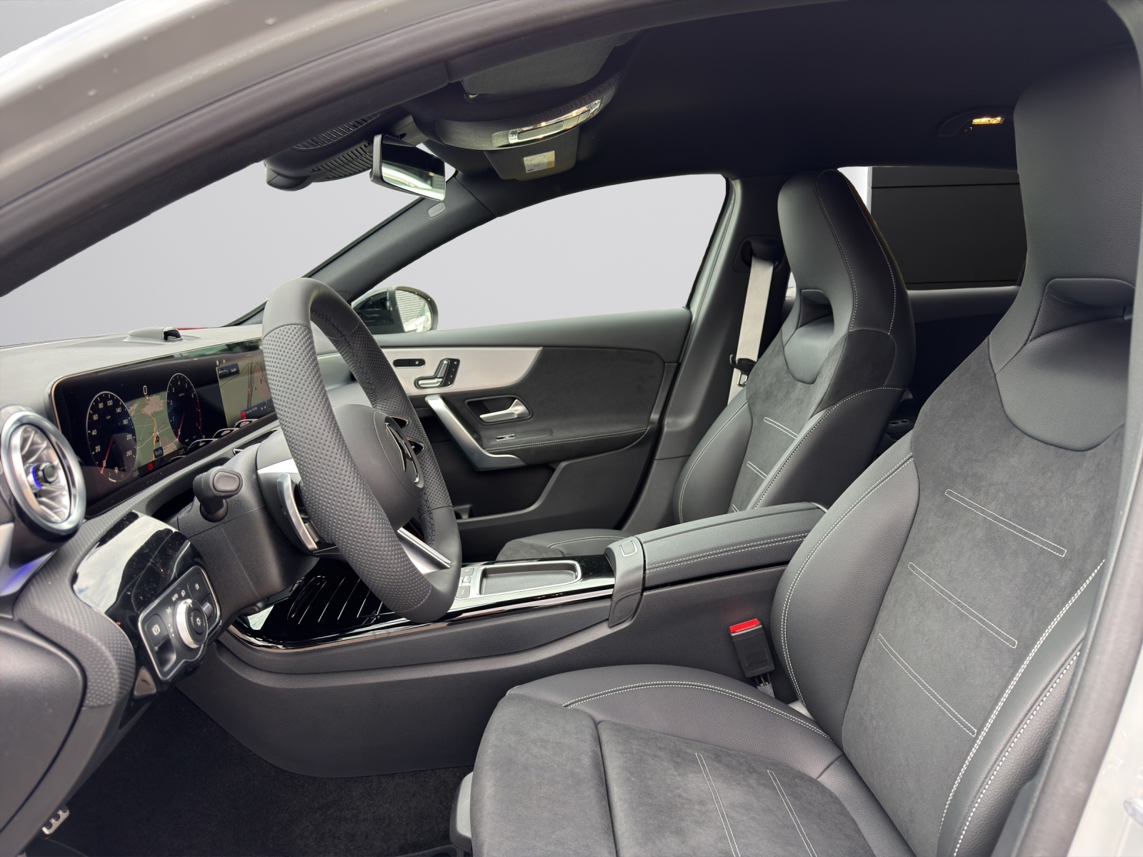 MERCEDES-BENZ A 200 Night Star 7G-DCT-image-12