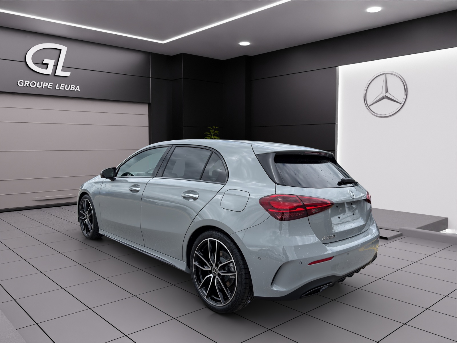 MERCEDES-BENZ A 200 Night Star 7G-DCT-showroom-element-3