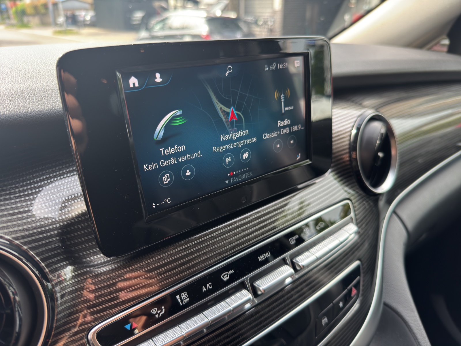 MERCEDES-BENZ V 250 d lang Avantgarde 4Matic G-Tronic-image-22