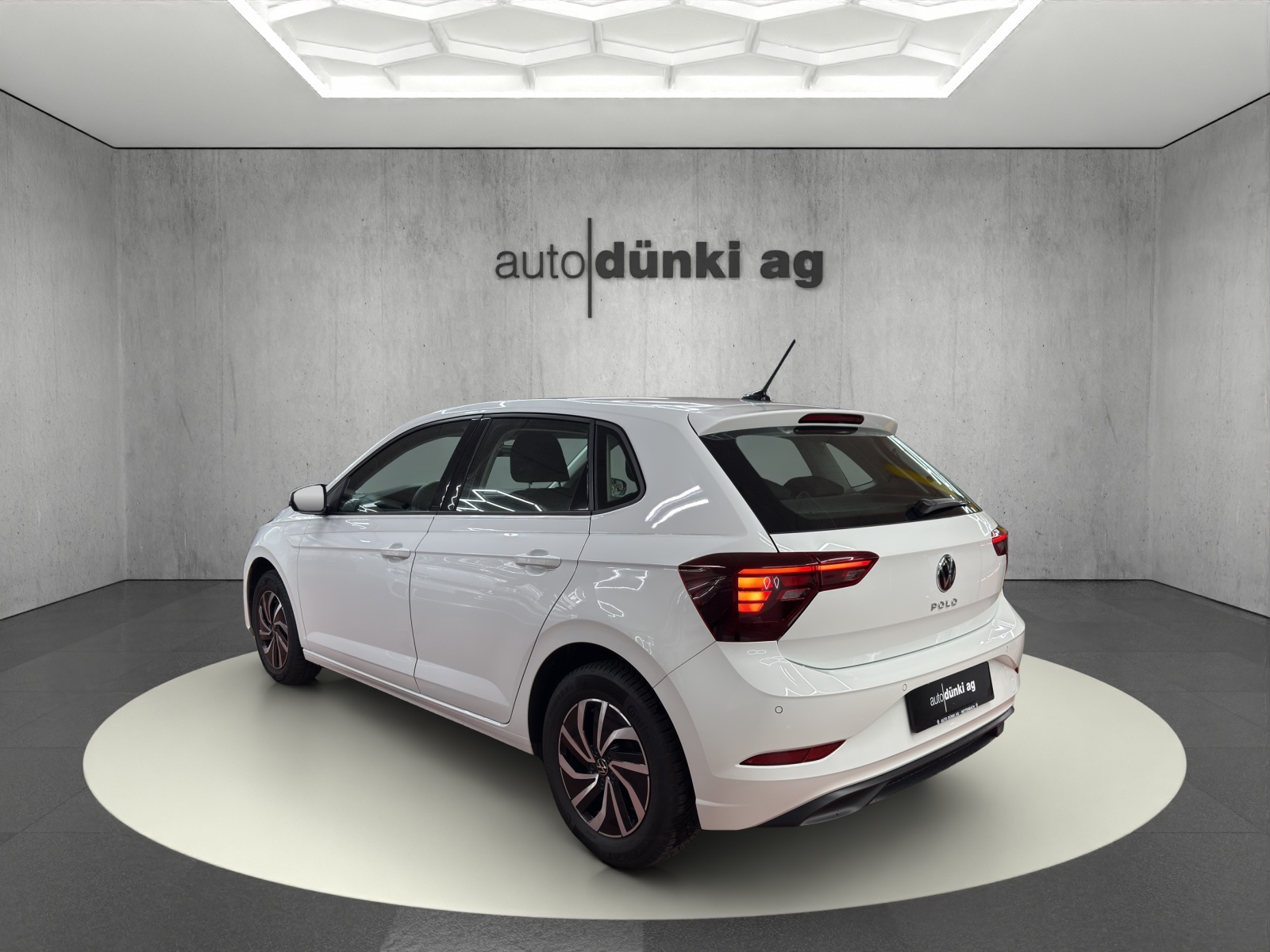 VW Polo 1.0 TSI Life DSG-showroom-element-2