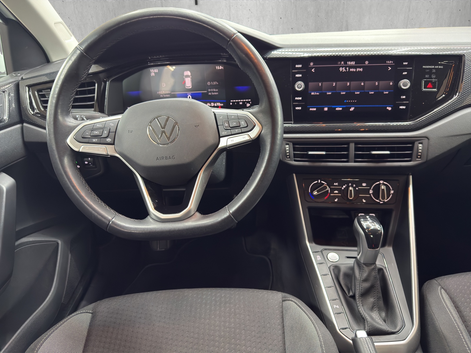 VW Polo 1.0 TSI Life DSG-image-9