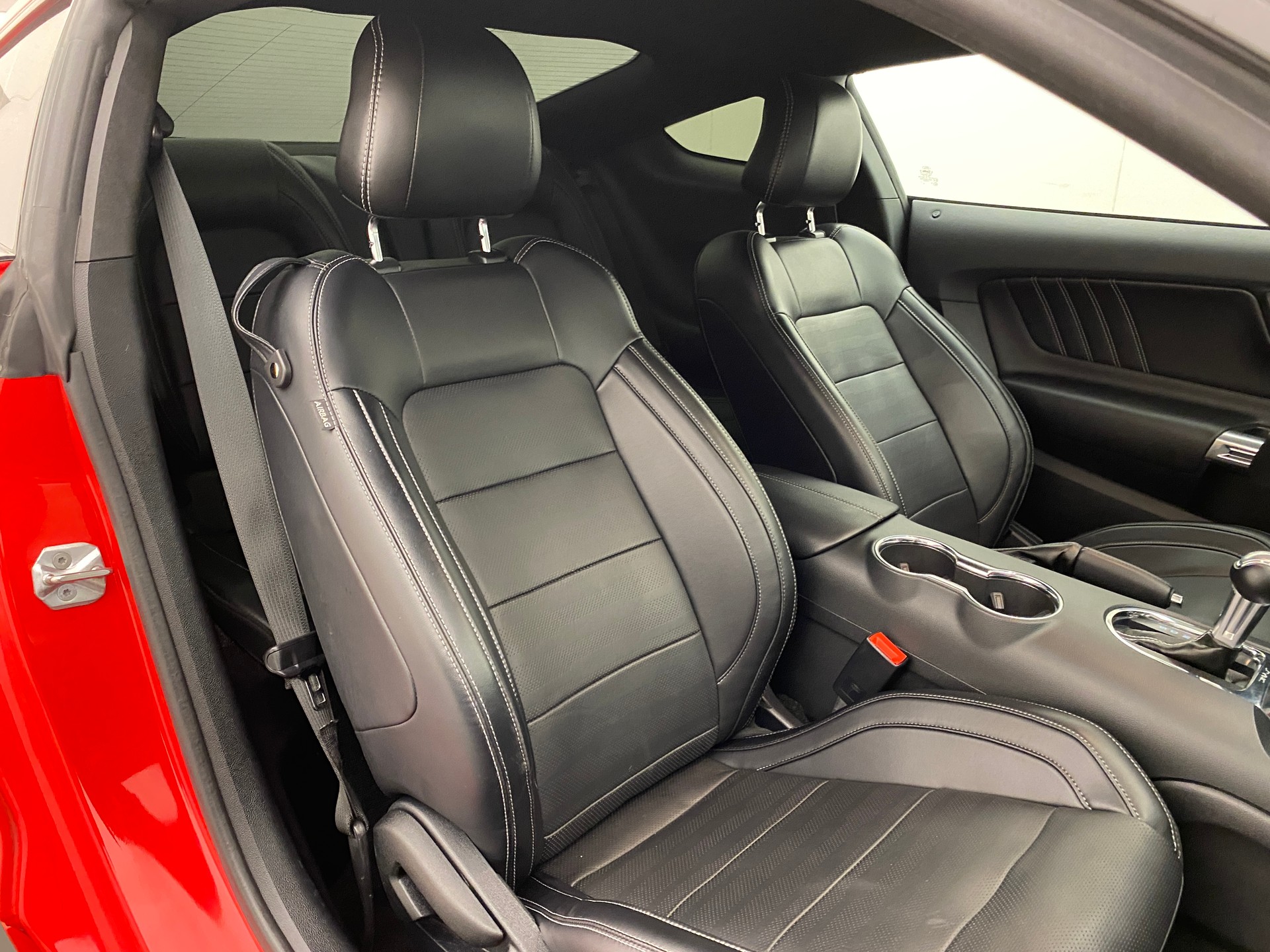 FORD Mustang Coupé 5.0 GT-image-11