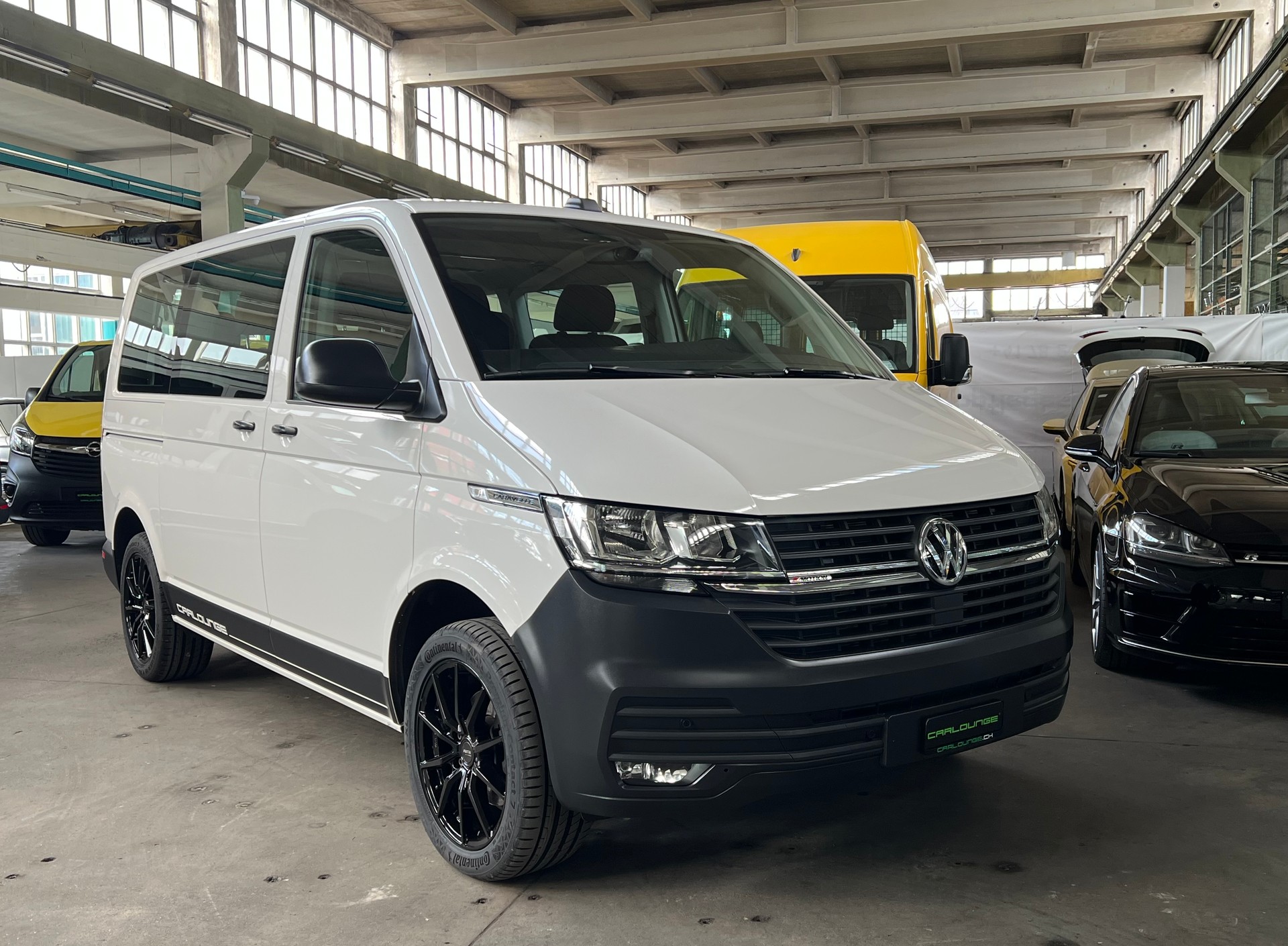 VW T6.1 2.0 TDI 4Motion Bus 9-Plätzer-showroom-element-3