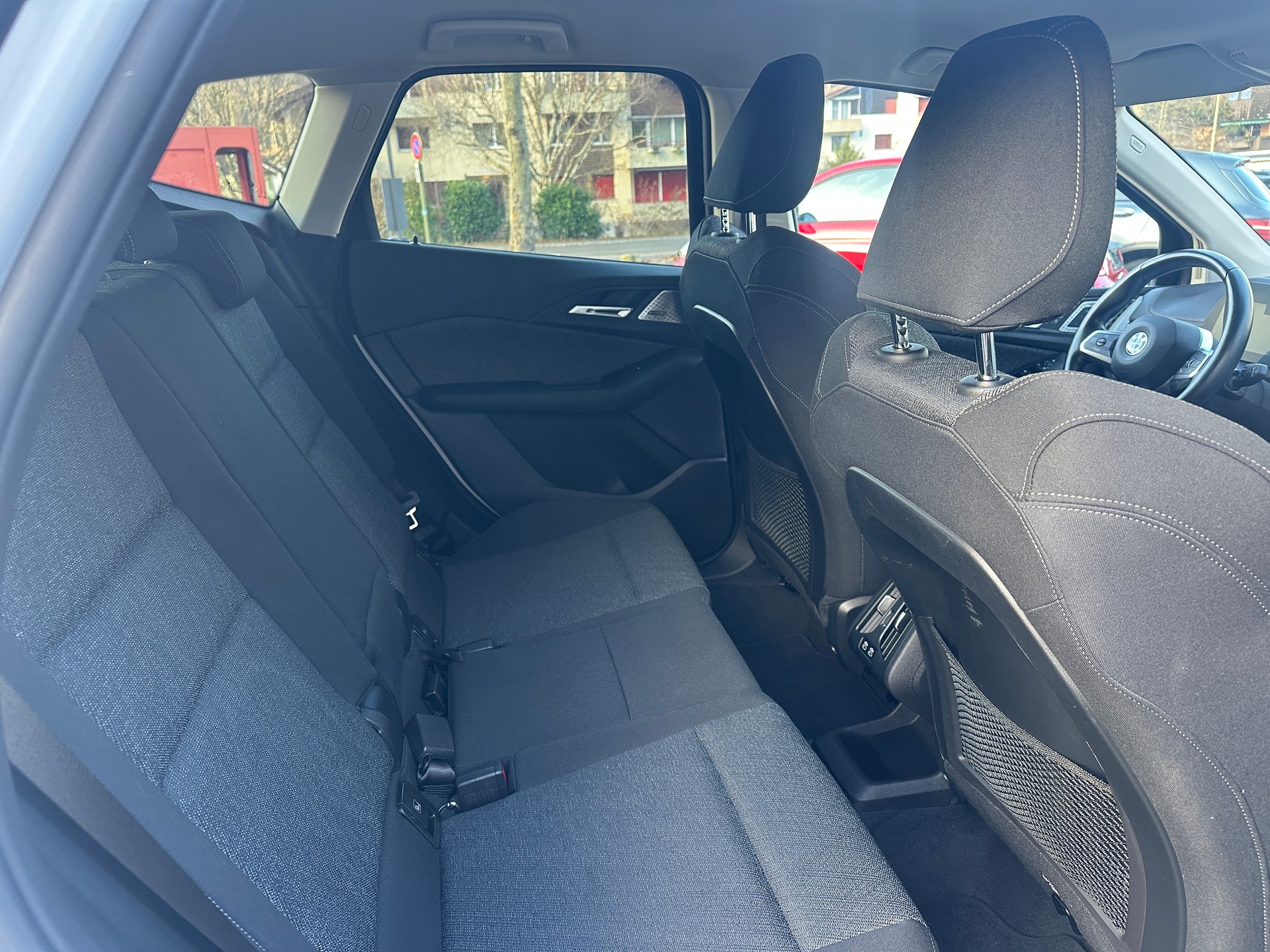 BMW 218d Active Tourer DKG-image-15