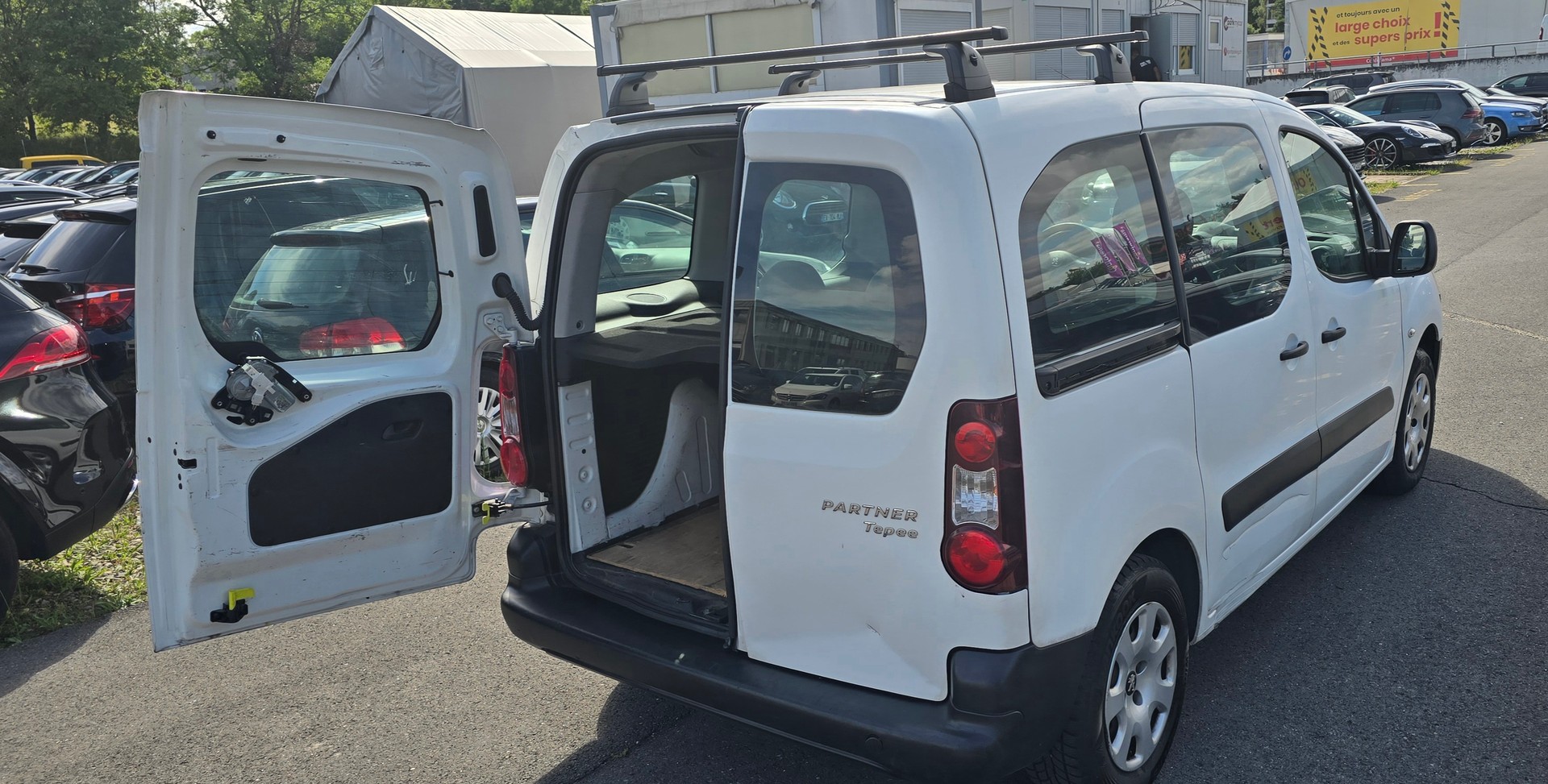 PEUGEOT Partner 1.6 Family-image-4
