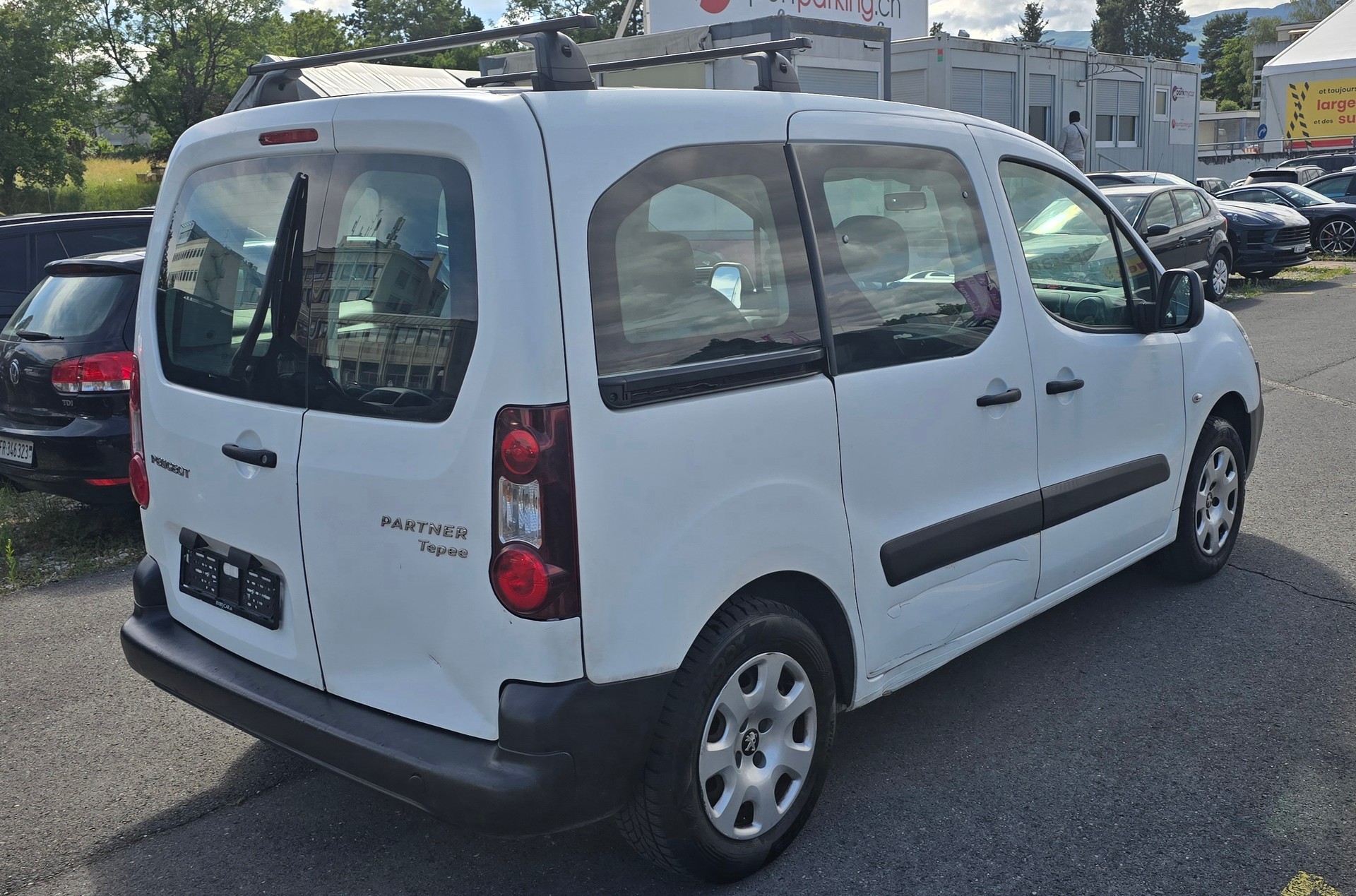PEUGEOT Partner 1.6 Family-image-2