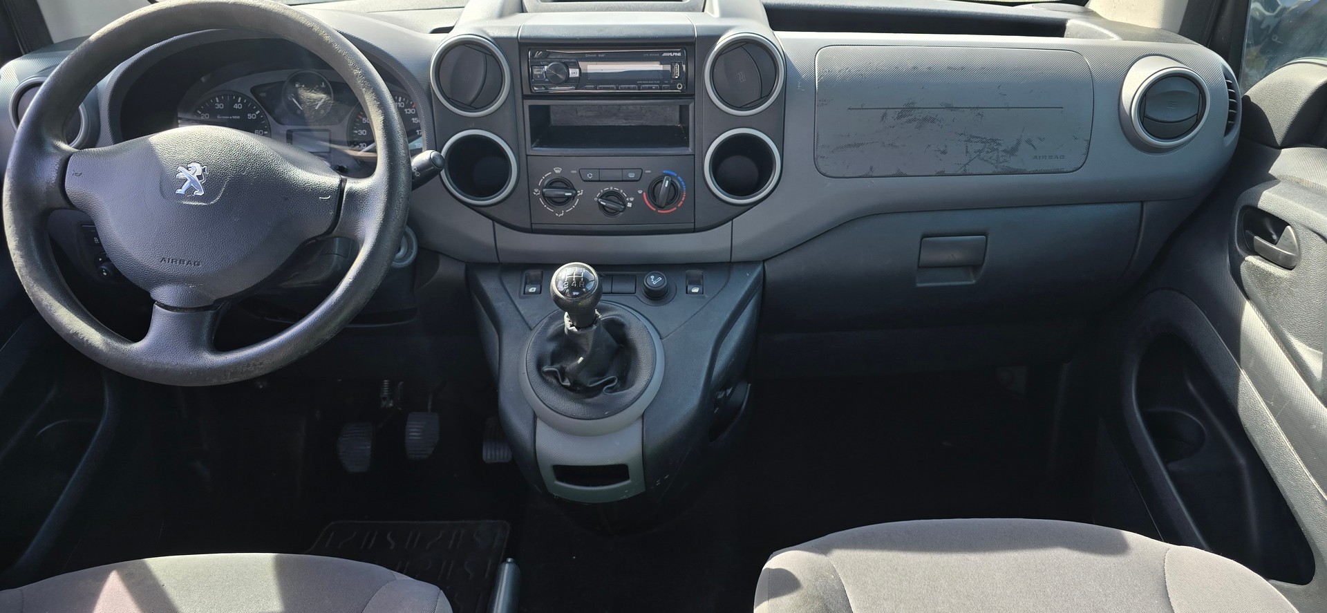 PEUGEOT Partner 1.6 Family-image-8