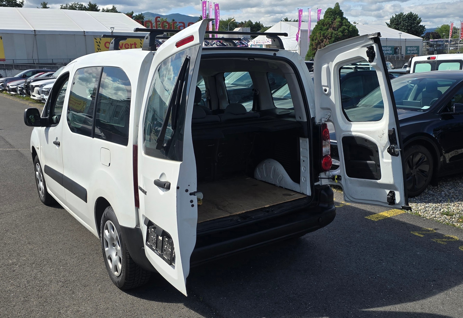 PEUGEOT Partner 1.6 Family-image-6