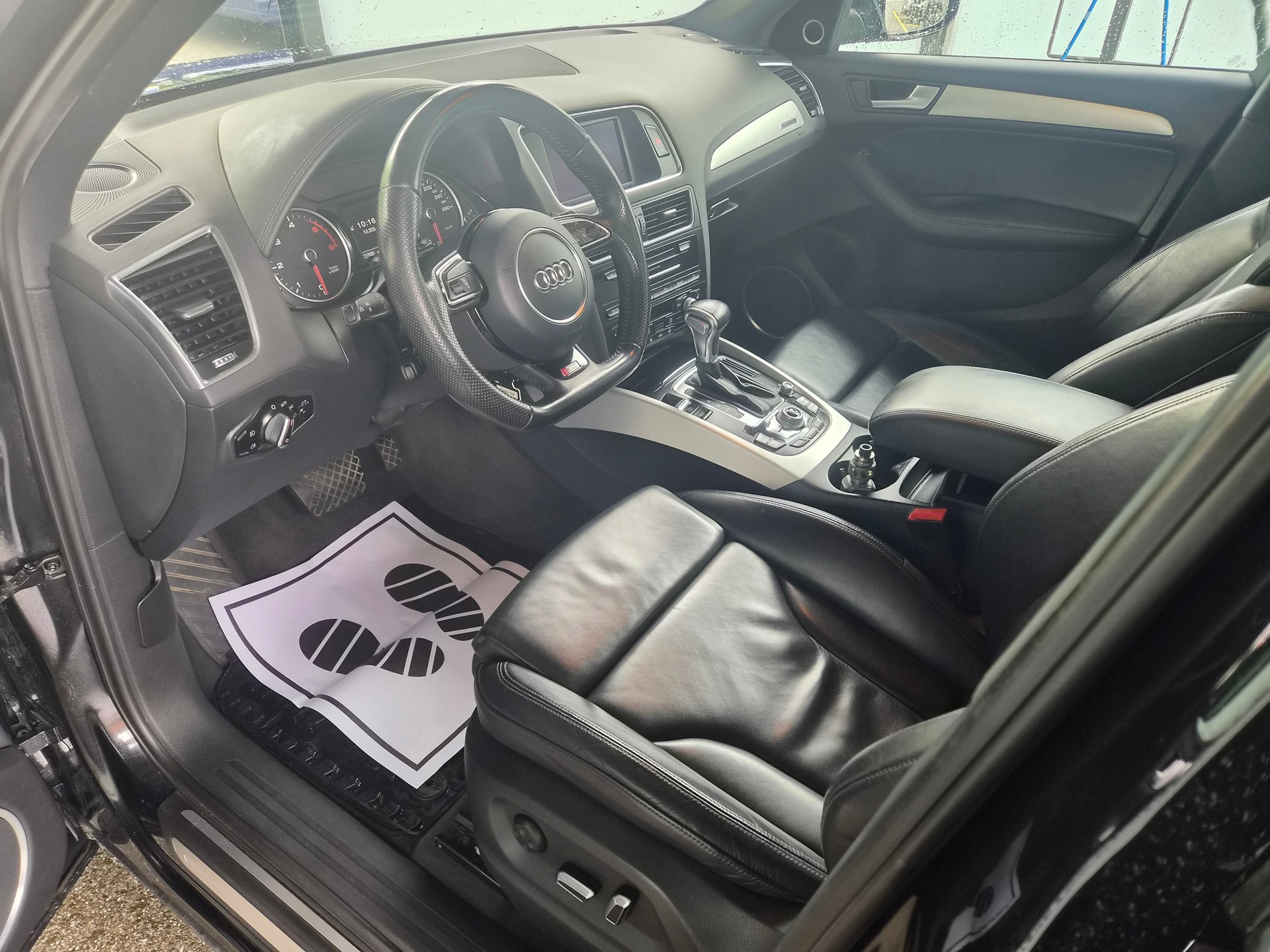 AUDI Q5 3.0 TDI quattro S-tronic S-LINE-image-9
