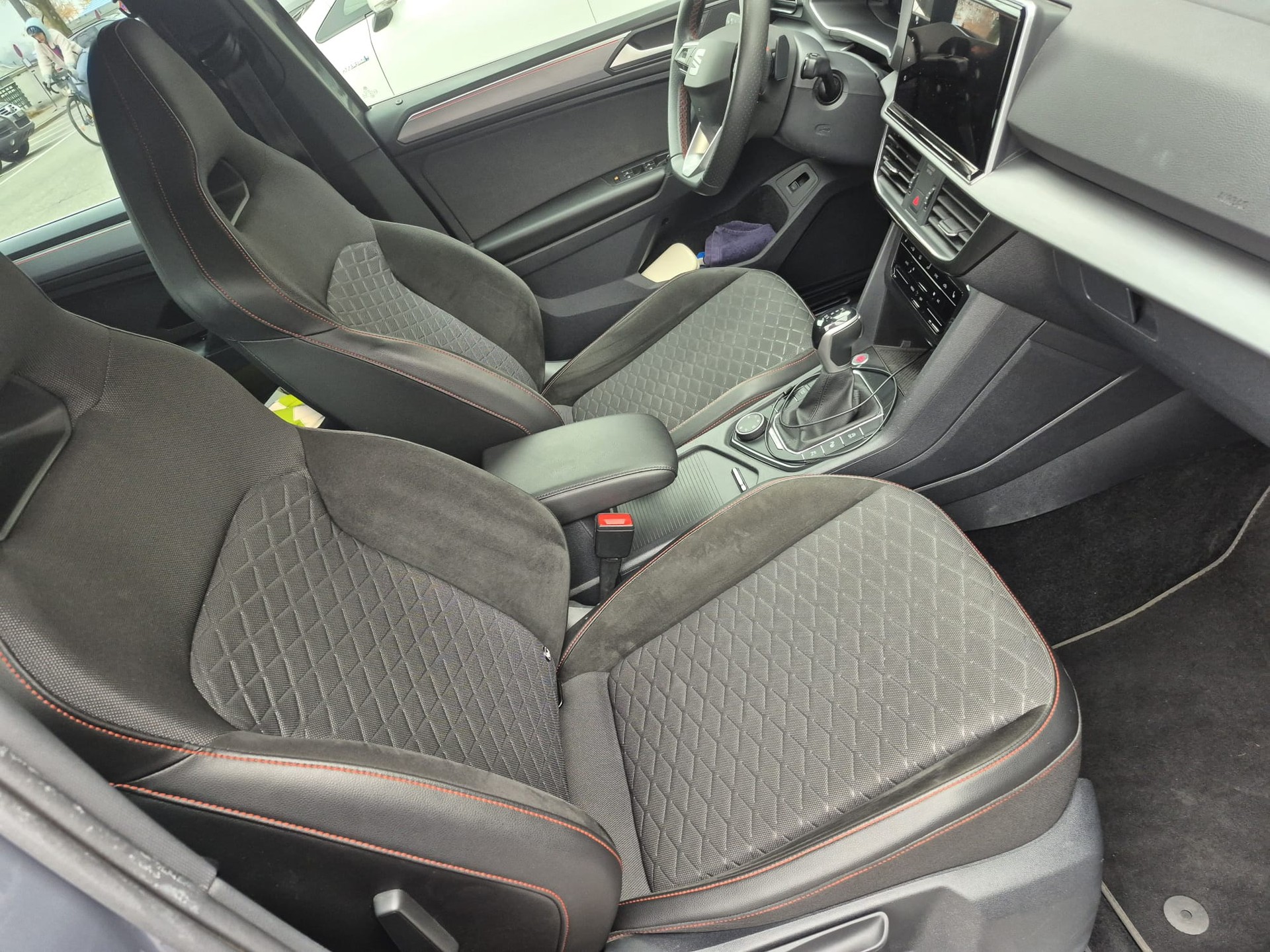 SEAT 2.0 TSI Hola FR 4Drive DSG-image-13